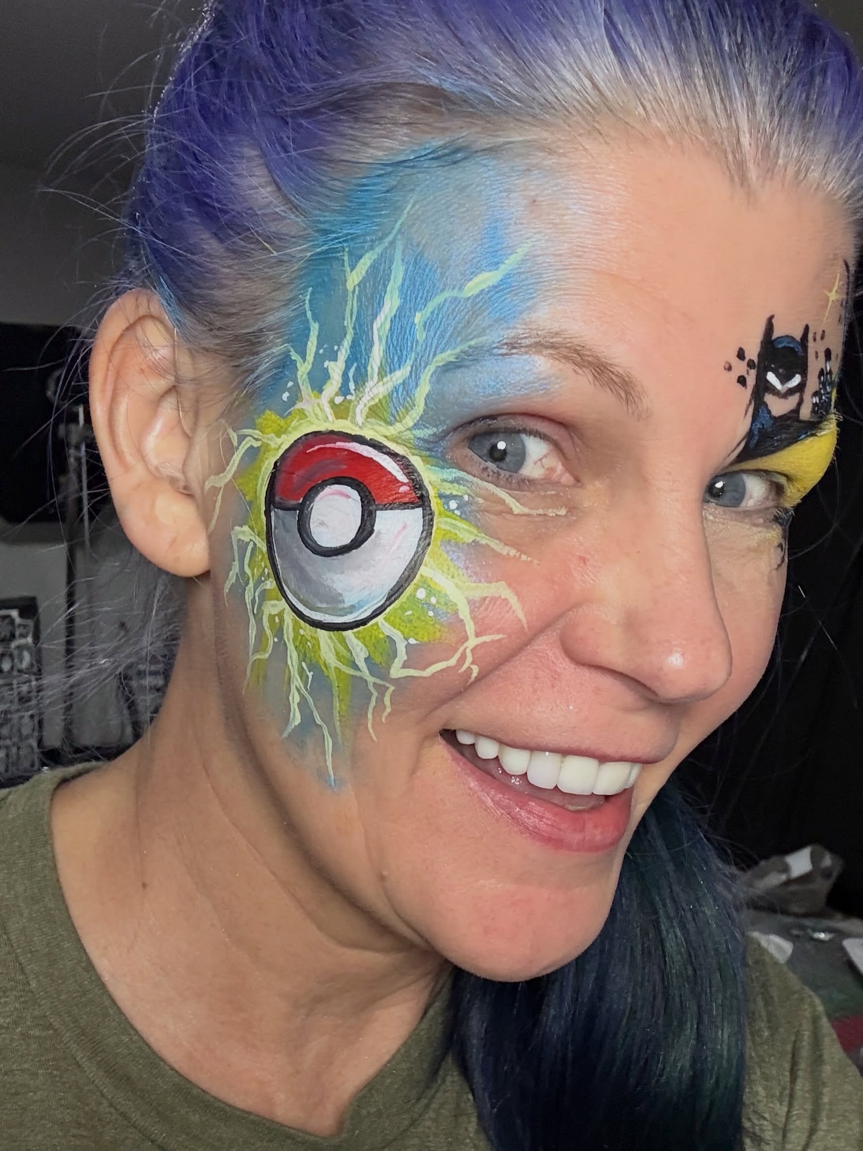 Two more designs practiced and ready to add to my options boards! Eeeekkkk! 💜💜
@facepaintingschool
Instructor @fancifulfacepaint