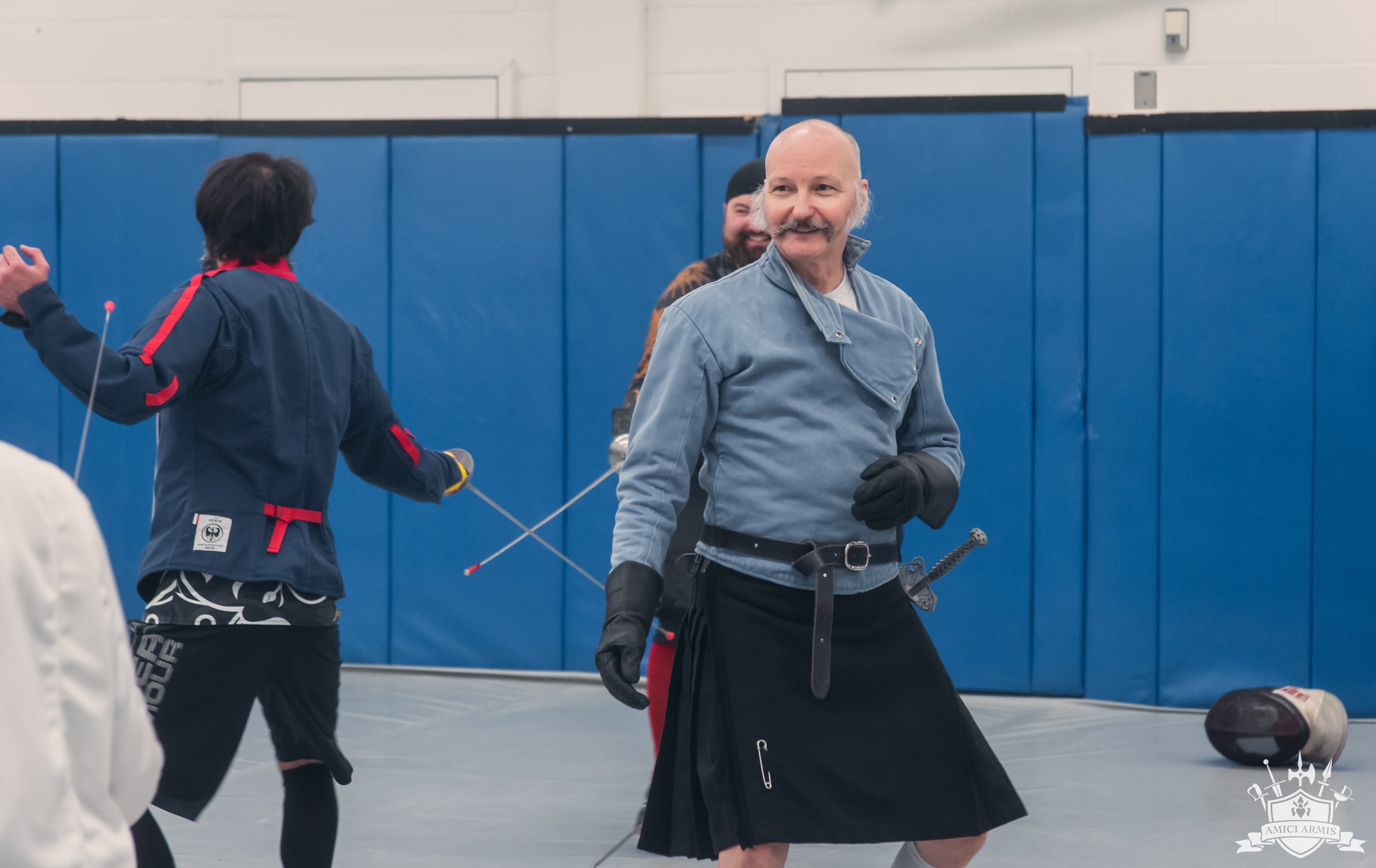 A visual recap of a wonderful weekend. ⚔️
On May 9 and 10, our very own David Farley Chevrier led a Small Sword workshop at the Amici Armis event in Sherbrooke. We are incredibly proud of Dave for giving this workshop and extend a heartfelt thank you to Amici Armis for the invitation.
Here is to many more workshops for David and for the art of Small Sword. 🗡️
- - - - -
Un récit visuel d’un beau weekend. ⚔️
Les 9 et 10 mai, notre propre David Farley Chevrier a animé un atelier sur l’épée de cour lors de l’événement Amici Armis à Sherbrooke. Nous sommes incroyablement fiers de Dave pour cet atelier et adressons un merci sincère à Amici Armis pour l’invitation.
À la prochaine pour David et pour l’art de l’épée de cour. 🗡️
#historicalfencing #escrimehistorique #smallsword #epeedecour