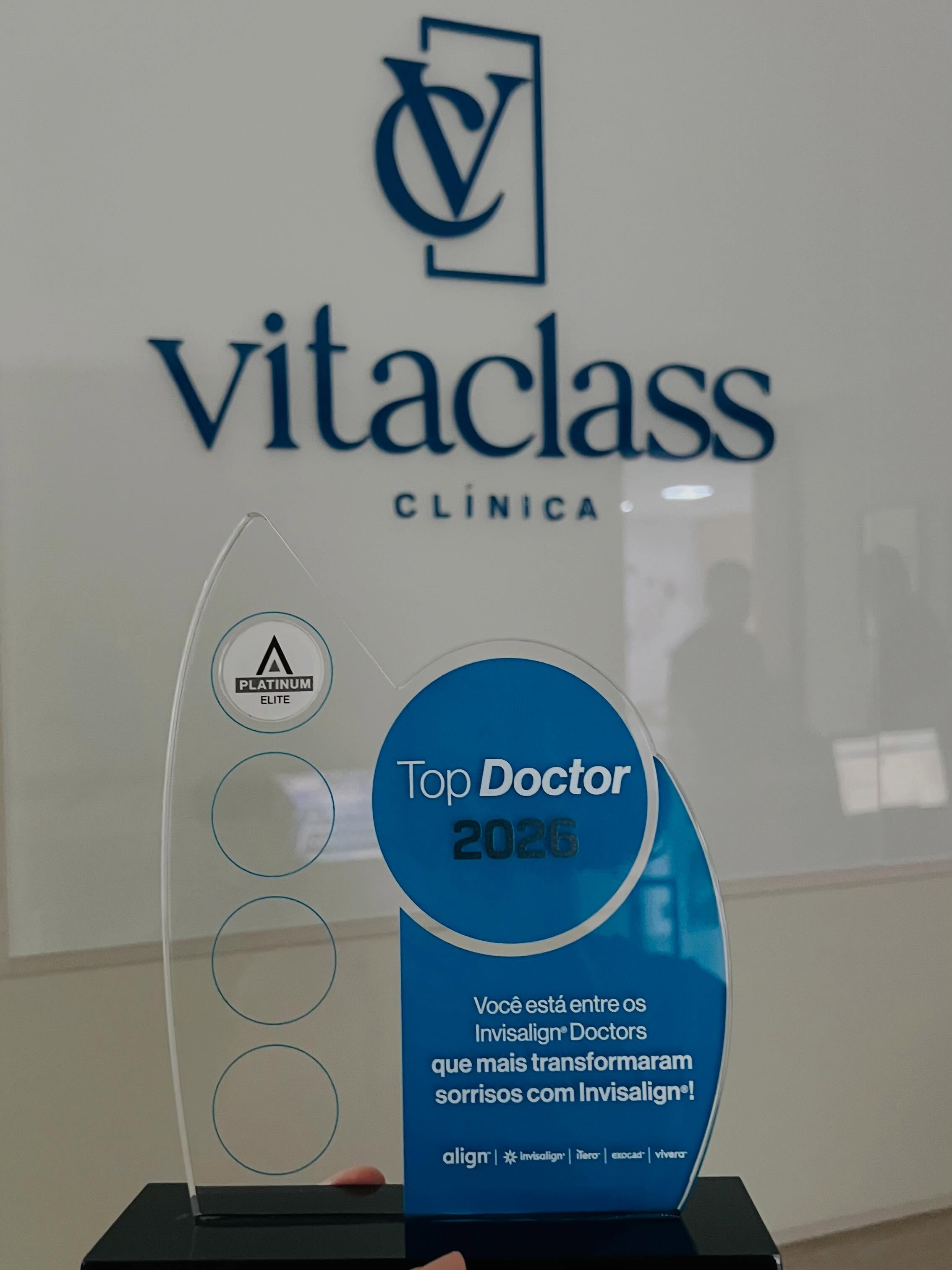 Receber o selo e o troféu Invisalign é motivo de muita gratidão e orgulho.
Mais do que um reconhecimento, representa a confiança dos nossos pacientes, o compromisso com a excelência e a busca constante por oferecer tratamentos cada vez mais modernos e previsíveis.
Agradecemos a Align e a Glaucia, nossa Key Account Specialist, pela parceria que fortalece ainda mais nosso compromisso com planejamento e evolução constante.🙏
Seguimos transformando sorrisos com dedicação, tecnologia e paixão pelo que fazemos.✨
Equipe Ortodontia Vitaclass:
@elizianasenff
@jordanasenff
@marcosximenesfilho
@magdakoerich