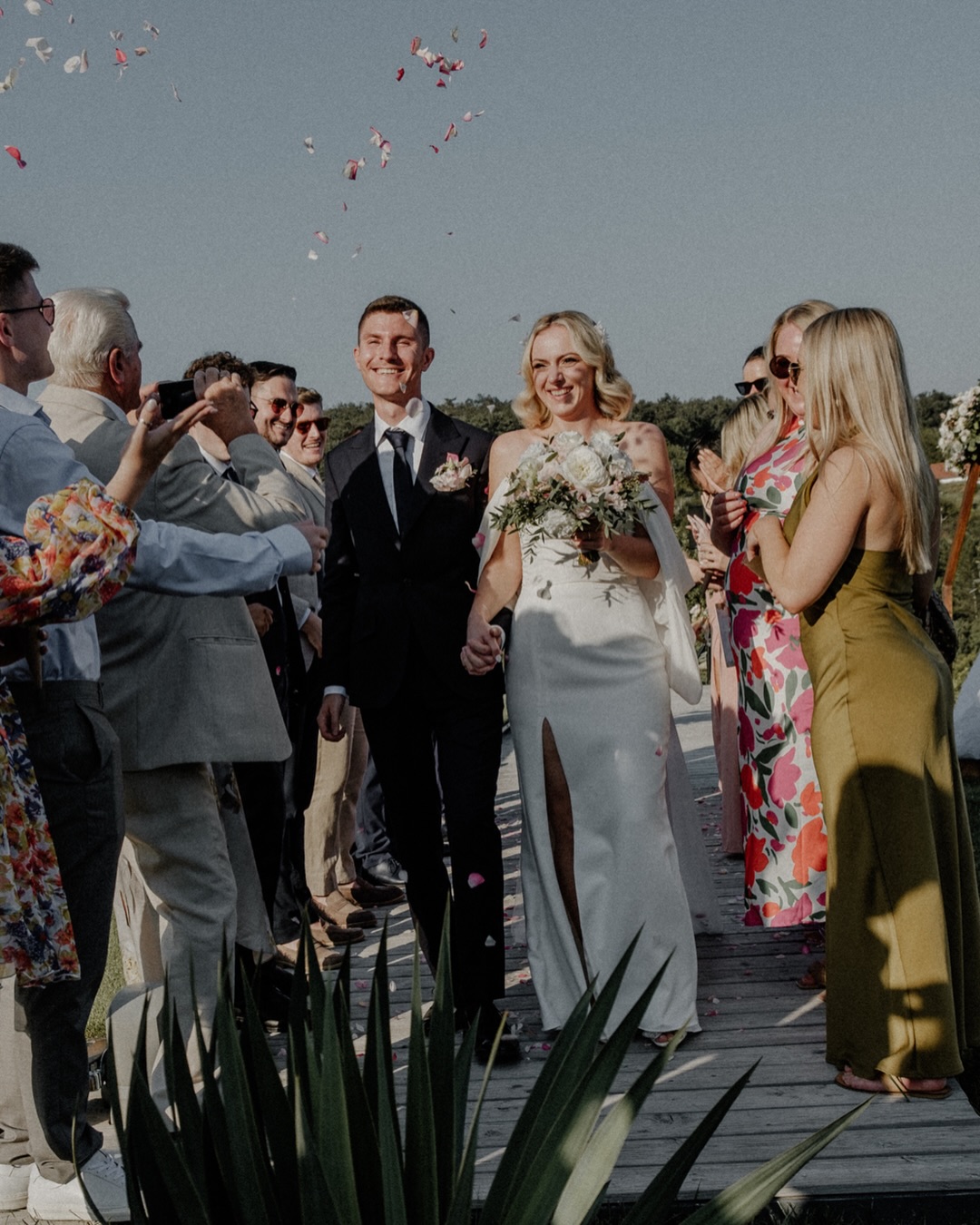 A little throwback to this English-Hungarian wedding ✨
.
.
.
#weddingphotography #destinationweddings #destinationweddingphotographers #ukweddingphotographer #bridetobride