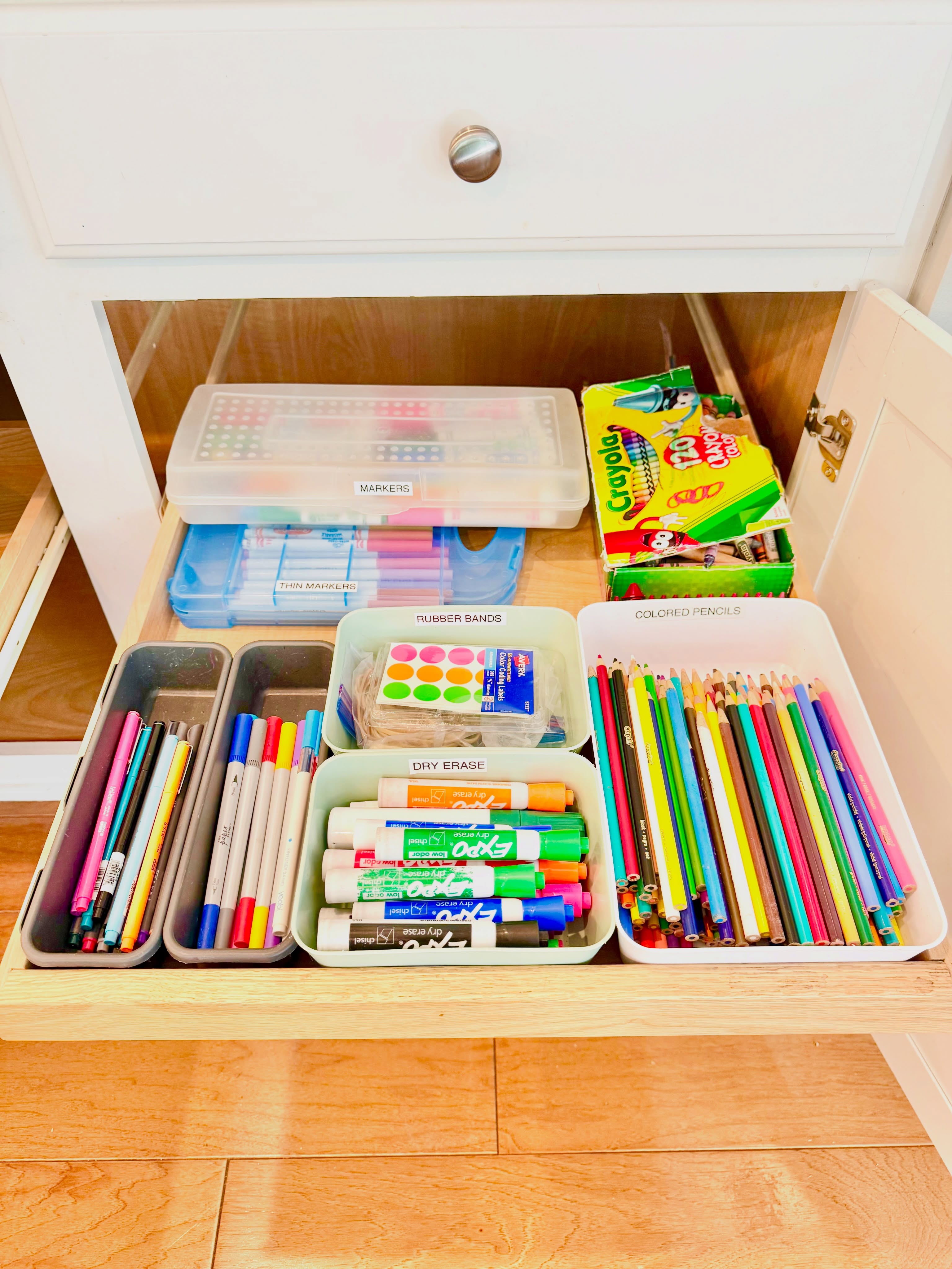 ✏️📚🎒📓🖍️
School’s Out… Don’t Forget the Backpacks and School Supply Area!
✏️📚🎒📓🖍️
Before you toss those backpacks into a closet until August, take a little time to reset for next year! 📅
The end of the school year is the perfect time to:
✅ Empty out backpacks and lunch boxes
✅ Toss old papers, assignments, and permission slips
✅ Remove forgotten snacks, wrappers, and water bottles
✅ Test markers and pens and discard anything that no longer works
✅ Clean out school supply drawers, bins, and cabinets
✅ Gather duplicate supplies and donate what you don’t need
✅ Make a list of items that need to be replaced before next school year
✅ Save special artwork and keepsakes in a designated memory box
By organizing backpacks and school supplies now, your kids can head into summer clutter-free, and you’ll avoid the stress and chaos of scrambling for supplies when school starts again.
A quick end-of-school-year reset means a smoother, calmer transition into summer—and an organized, stress-free start to the next school year! ☀️📚
Less clutter today means less stress tomorrow!!!
•
www.OrganizeMe.Life 🏠
•
•
#614 #columbus #organizeme #newalbanyohio •whitefenceliving •homeorganization •declutter •columbusohio •smallbusiness •girlboss •womenowned •614moms •organizeyourhome •ohlocal •organizedhome •kindness •614moms •43054 •stayorganized •organizinggoals •cbusgrams •kindnessmatters •professionalorganizer •clutterfree •peace •ilovewhatido❤️🏡