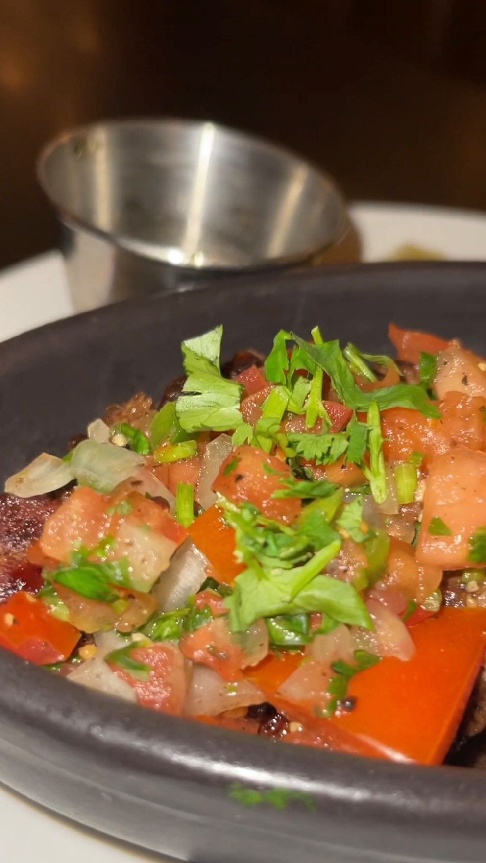 We need to talk about this steak. 🥩🔥 Eight ounces of perfectly charbroiled bistro flat iron crusted in bold seasoning and finished with fresh homemade pico de gallo and a squeeze of lime. Every single bite is giving smoky, savory and bright all at once. Come in and try it for yourself at Shannon’s On Pine.
.
.
.
.
#ShannonOnPine #SteakNight #LongBeachEats #PineAveLongBeach DTLB