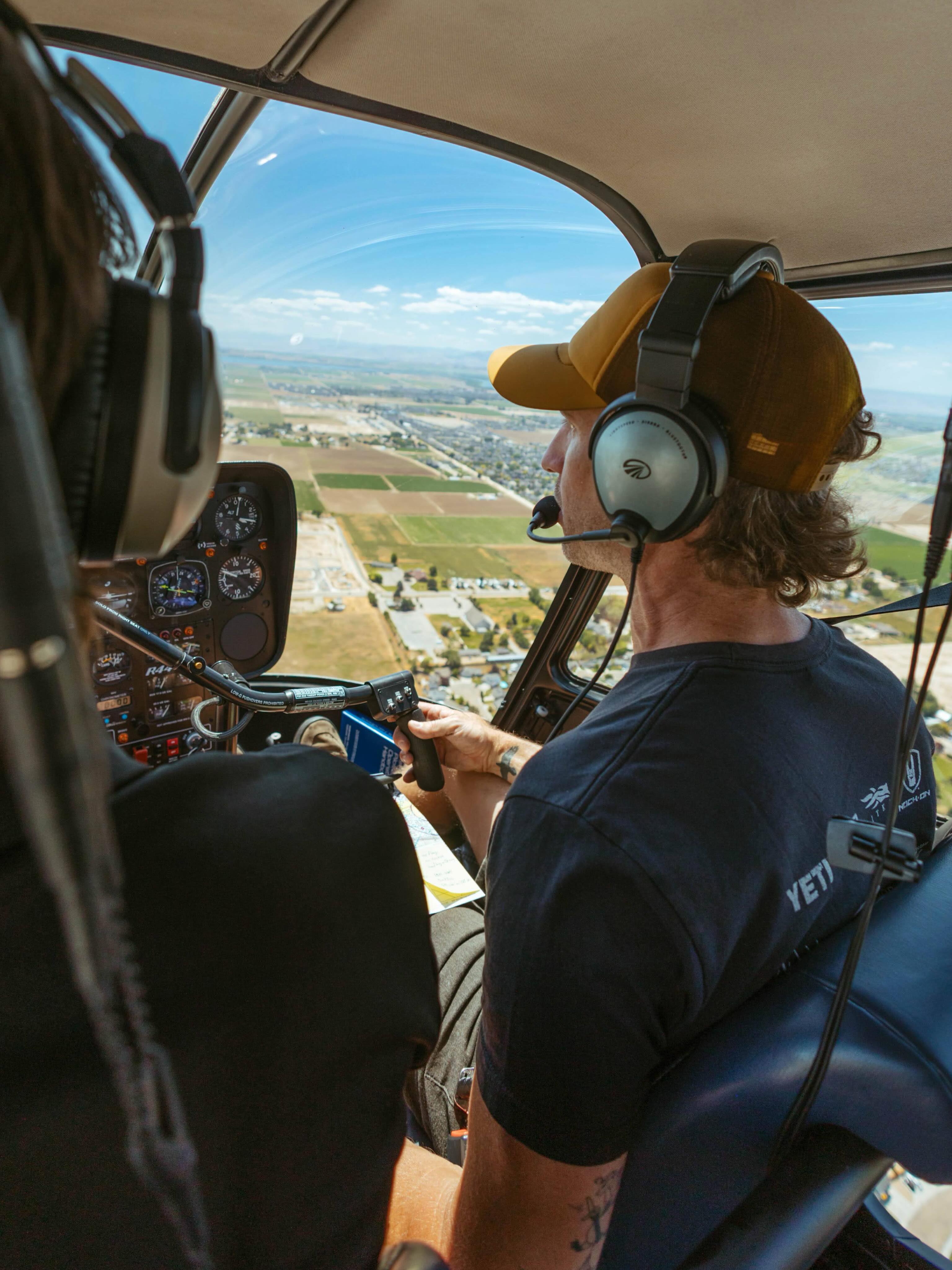 Did you know❓
While Silverhawk is an FAA Part 141 flight school, students can choose to train under either Part 141 or Part 61 depending on their goals, schedule, and learning style.
Part 141 follows an FAA-approved syllabus with structured lessons, stage checks, and a higher level of oversight. It also allows students to earn certain certificates and ratings with fewer required flight hours, which can save both time and money.
Part 61 offers more flexibility and a customized pace, making it a great fit for students with changing schedules or unique training needs.
Not sure which path is right for you? That’s what we’re here for! 👋 We’ll help you choose the training program that best fits your goals.
PC: @sinops10 @arrowleafphoto