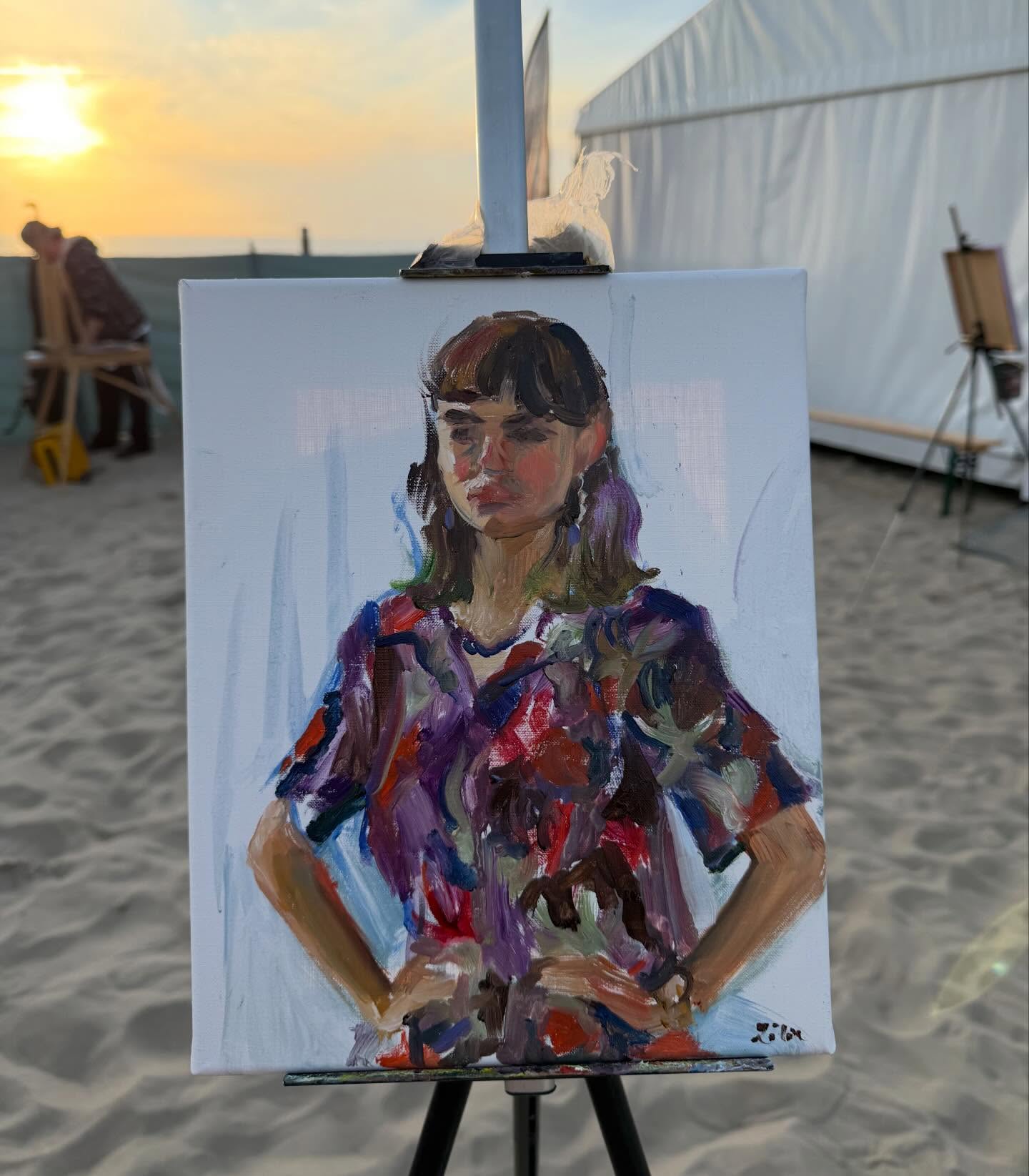 I painted these paintings today, all three different topics but made with lots of fun.
The painting festival in Noordwijk has started today until Sunday. Works are on display and for sale in the tent next to De Zeester, Koningin Astrid Boulevard, Noordwijk aan Zee. @schilderfestival
#paintingfestival #enpleinair #paintingfromlife #oilpaintings #schilderenopdoek