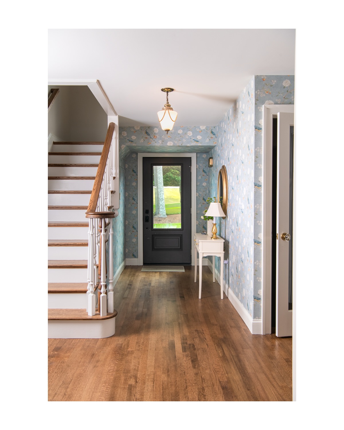 Formal entry complete with perfectly hidden coat closet. #southriver
design: @taylorhartdesign
photography: @laura_visioni