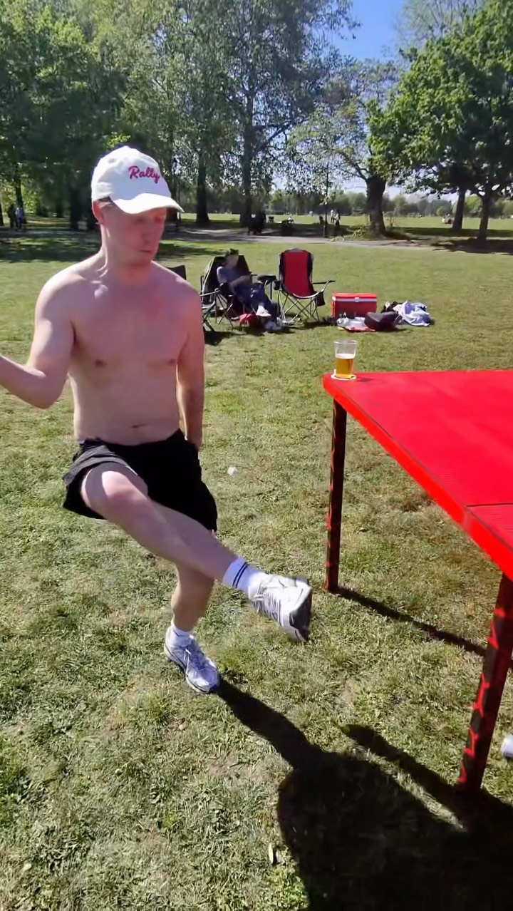 If you canโt get there with your hands, use your feet ๐คฃ
Back in Clapham Common this Saturday from midday!!Shout out to the people already locked in, letโs run some tables!! ๐
#sports #drinking #university #students #beer
