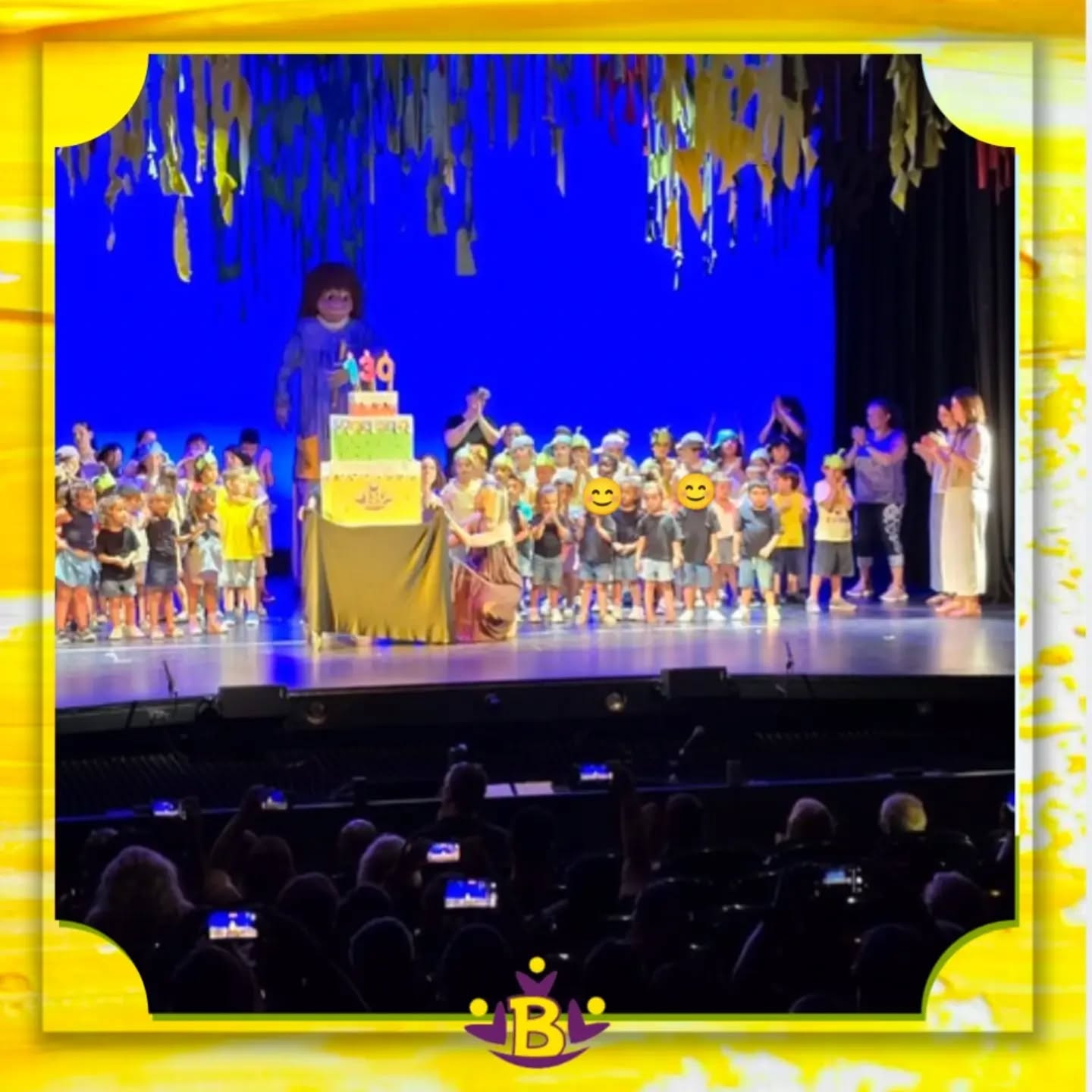 🎶✨Aquest matí ha tingut lloc el nostre Festival de Fi de Curs. Un Festival especial, on hem celebrat els 130 anys de l'escola. Moltes felicitats a tots els nens i nenes, ho heu fet fantàsticament bé! Gràcies famílies per acompanyar-nos i donar-nos el vostre suport ✨🎶
#escolabalmesmataró #somequipsomfamília #escolainfantil #escolaprimària #escolaconcertada