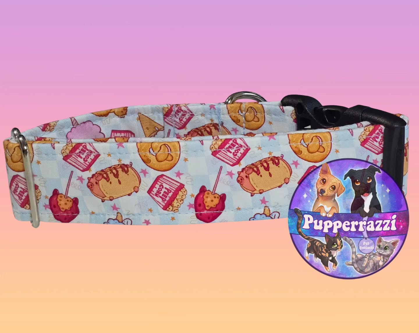 Fair season anyone!?
This design is awesome. The artist used animals that make up the food. There's more to this fabric not featured on this collar, like a sheep for cotton candy, a cow for an ice cream cone, and you can see the pig for the hot dog. I love this design. It's so cute and perfect for fair season.
Fun fact: My wife and I had our first date at Dutchess County Fair. ππ©΅