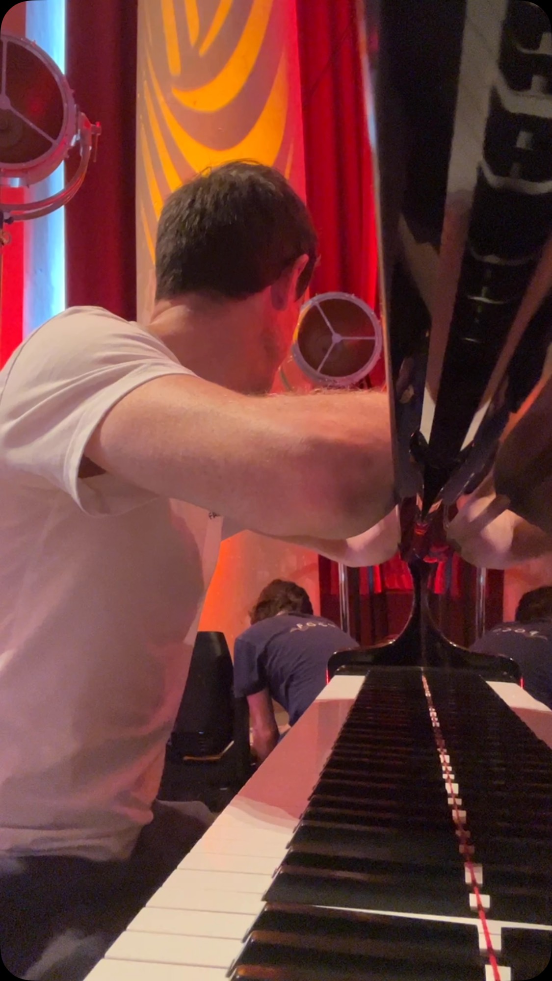 What’s your soundcheck song/routine? I’ve never had a specific routine- maybe I should get one?!?! I know some guys who do the same thing every time… that’s def not me(!)
#soundcheck #pianist #jazzpiano #jazz #piano