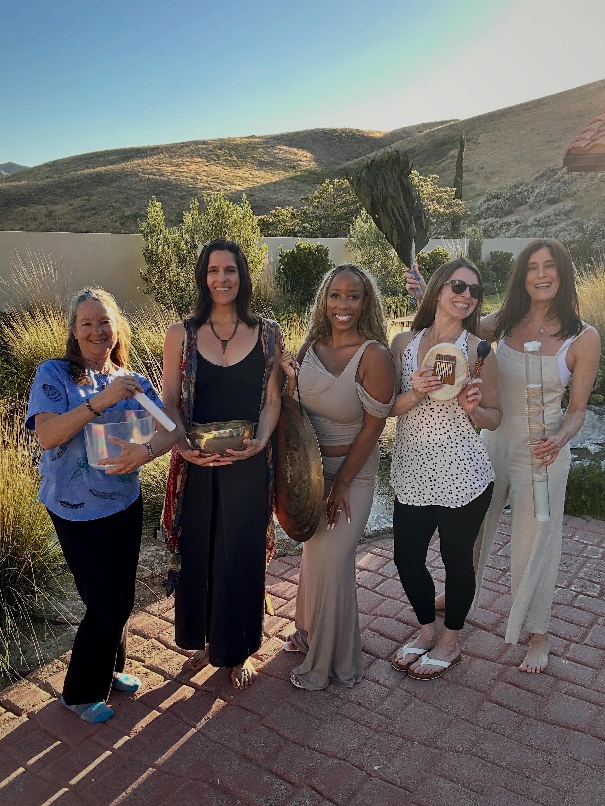 Congrats to the newest members of the Sonic Being community. 👏
Last weekend, we had such a blast together for the in-person immersion. Four full days of exploring an array of Sonic tools and then the accomplishment for each of them to perform their first sound bath on our last day together. 👯♀️👯♀️🎶💗🛁✨
As a teacher, it’s such a joy to witness their evolution through the program and see their unique expression when designing their first session. Their training now truly begins when they bring this practice to their personal communities and lean into the final steps to complete the certification. 🙏
Cheers to our sonic sistars @rhythmalchemist @michbru_art @domlashay @barb__rogers 🥳
#soundhealingtraining #soundbathtraining #soundhealers #soundheals #vibrationalhealing