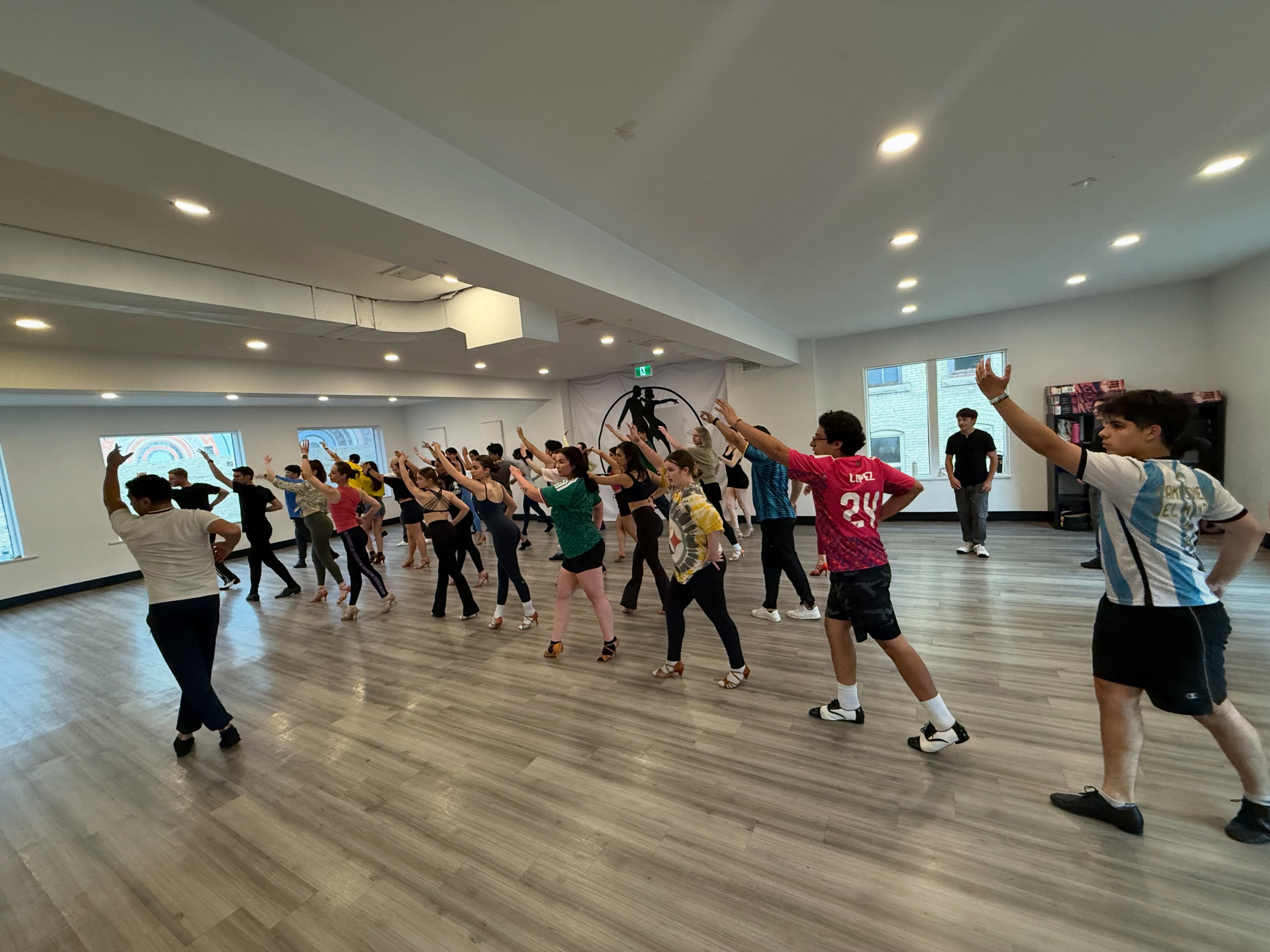💃🕺 SALSA THURSDAYS 🕺💃
Join us TODAY, for an exciting evening of Salsa dancing!
Our classes are designed for all skill levels, so come ready to dance, connect, and have fun.
When: Thursdays from 7-9 PM
Where: 388 Donald St.
Schedule:
- 7 PM: Footwork Essentials
- 8 PM: Partner Work Techniques
Pricing:
- $16 for one class
- $30 for both
See you on the dance floor!
#latindance #salsaexplosion #bachata #sedcwpg #dancing winnipegdance salsawinnipeg wpglatindance dropinclasseswinnipeg salsa