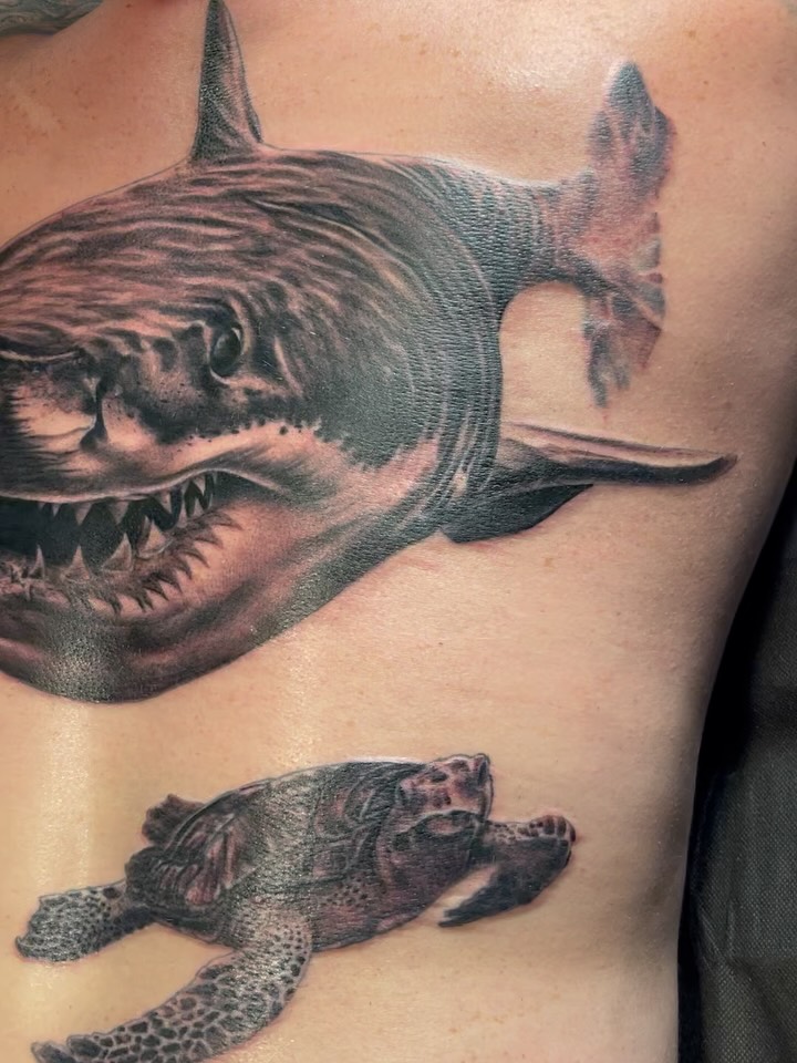 @linken_2013 and I were plugging away on this backpiece. His kids were teasing him that it looked like he was wearing a crop top, so we had to do something about it…. I’m so sad that we’ll never be able to finish this one, but I’m even more heartbroken that I’ll never get to hear him say “Love ya later” as he pulls away.❤️
I’ll share more photos of his tattoo work in the near future.