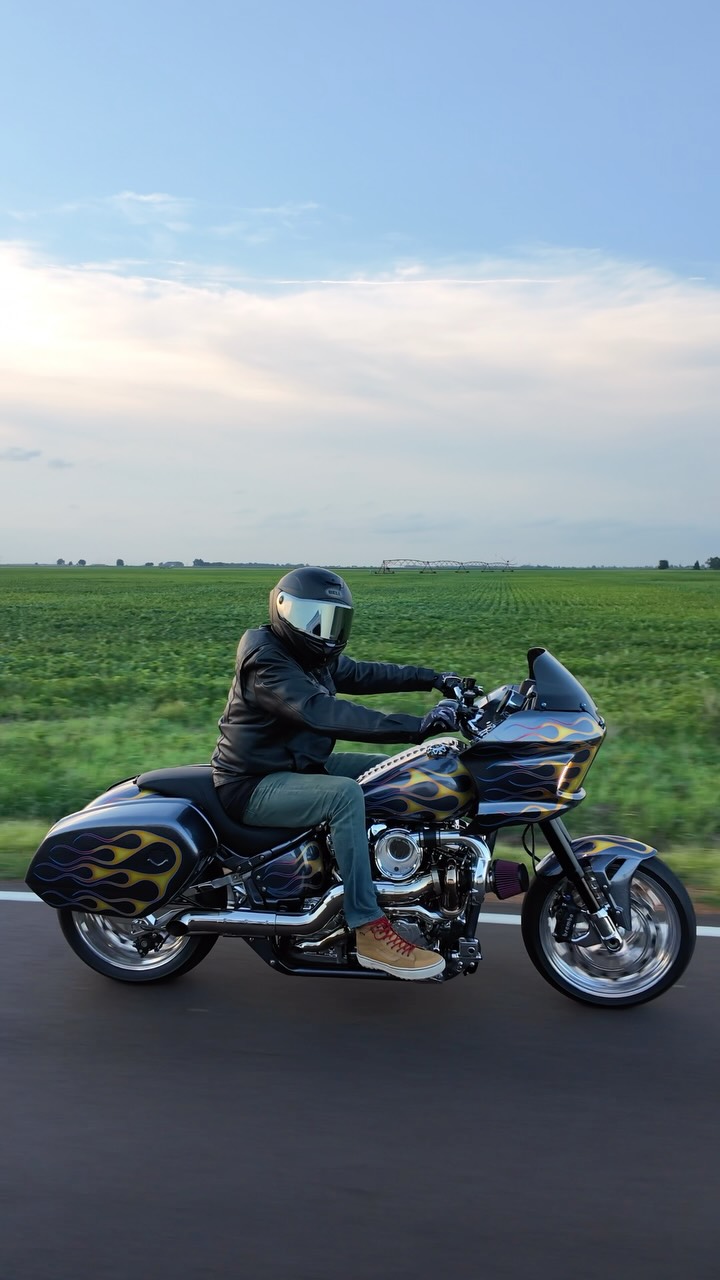 Nothing like the sound of a turbo!!! You know I had to see how it would do… Watch till the end to see what it ran in the 1/8th with very little seat time, 8psi of boost, 93 octane, 86 degrees and very humid, and after riding it for an hour or so, meaning the bike was nice and warm ! It’s got a lot more in it too!!! Very happy with this @traskperformance turbo setup to say the least! 👊🏼✊🏼🚀
#harleypartner
#harleydavidson
#bornfree17
#harleypartner
@harrisonbbarnes
@traskperformance
@lyndallbrakes
@rrmph
@jamescarterseats
@evolution_industries
@feulingparts
@ridedunlop #ridedunlop
@arlennessmotorcycles
@customcycleengineering
@whovillespeedandcustom
@codychildress
@painthuffermetalflake
@fourrivershd
@thundermaxefi
@a1mike
@chewyspowdercoating
@mymachinist
@jeremywilliamson5577
@sik_paint
@forever_rad_
@fox
@brinxgarage
@ridefoxpv
@bamco_motorsports