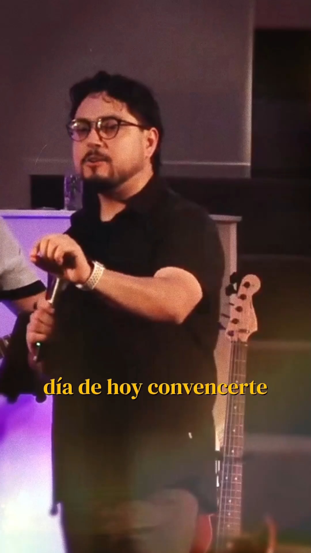 ¿Sientes que ya no puedes más y te faltan las fuerzas? 🥀
Es normal sentirnos agotados por las cargas del día a día, pero el mensaje de hoy es claro: no tienes que llevar ese peso tú solo. Cuando nuestras capacidades humanas llegan a su límite y sentimos que no hay salida, las fuerzas de Dios apenas están comenzando.
La invitación de hoy es a soltar el control y dejar de confiar únicamente en tus propios medios.
La promesa: Descanso para los que están cansados y trabajados.
La clave: Dejar de luchar en tus fuerzas y esperar en el Señor.
El resultado: ¡Recibir nuevas fuerzas! ✨
No te vayas hoy con el mismo cansancio con el que llegaste. En tus propias fuerzas quizás no puedas, pero en las fuerzas del Señor, sí vas a poder. 🙌💪
#NuevasFuerzas #FeCristiana #DescansoEnDios #Confianza #Esperanza #PalabraDeDios #MotivaciónEspiritual #FuerzaEnLaDebilidad #mensajecristiano