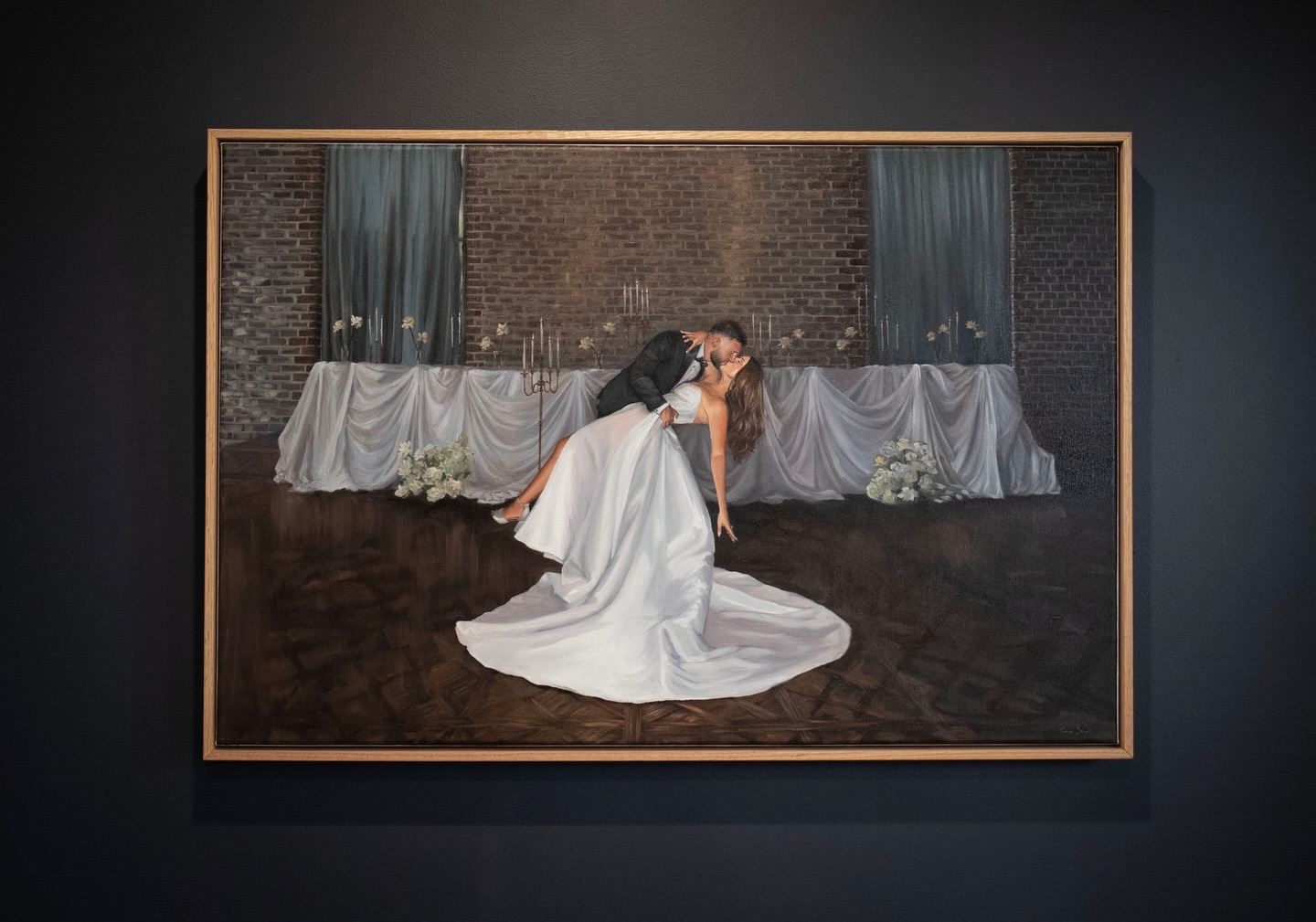 A moment for Sam and Aaron. Elegance, class and nothing short of the best for these lovers. 🥂🧡
Thank you for trusting us with your vision for a wedding painting as timeless as the love you share.
🧡
Artist: Teresa
Package: Platinum
Venue: @thegroundsevents
Photographer: @saltatelier_wedding
#liveweddingpainting #weddingpaintersydney #weddingpainter #liveweddingpainter