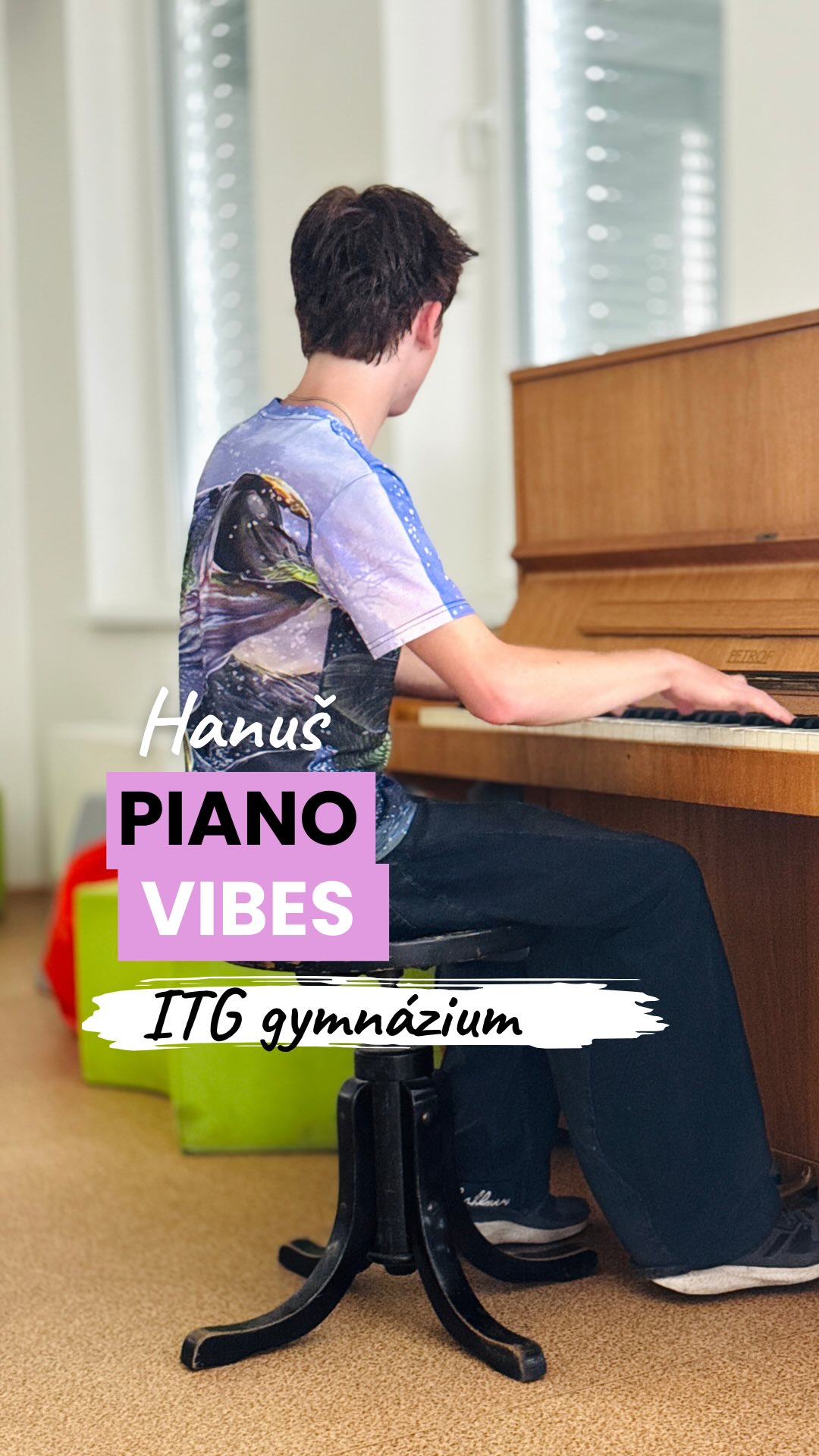 Jiný druh klávesnice 🙋🏻♀️🎼 Maturity za námi, prázdniny za rohem! ☀️
#PianoVibes #ITG #gymnazium #studenti #klavir