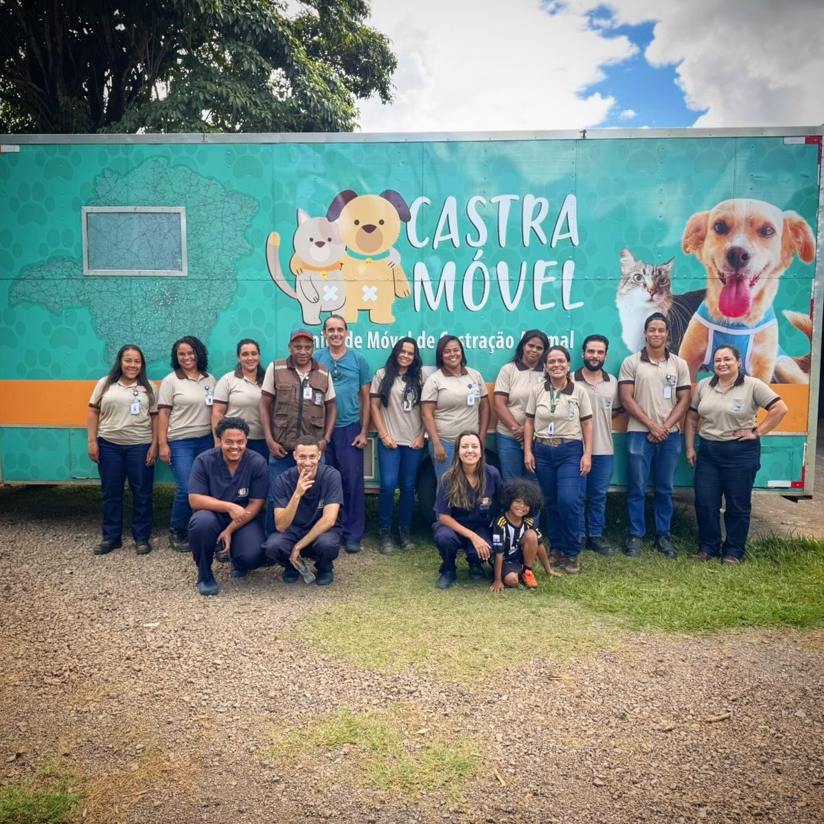 69 animais castrados em Rio Piracicaba - MG!! @riopiracicabaoficial
⠀
Queremos agradecer a equipe da Prefeitura Municipal pelo empenho e parceria. 💪😊
⠀
Seguindo todas as normas da OMS e do Conselho Federal de Medicina Veterinária.⠀
⠀
Mutirões de Castração são de utilidade pública para controle de zoonoses e fazem parte da Saúde Única.
⠀
#castração #petsemfronteiras #castramovel #minasgerais #castraçãominimamenteinvasiva medicinaveterinaria castrareumatodeamor