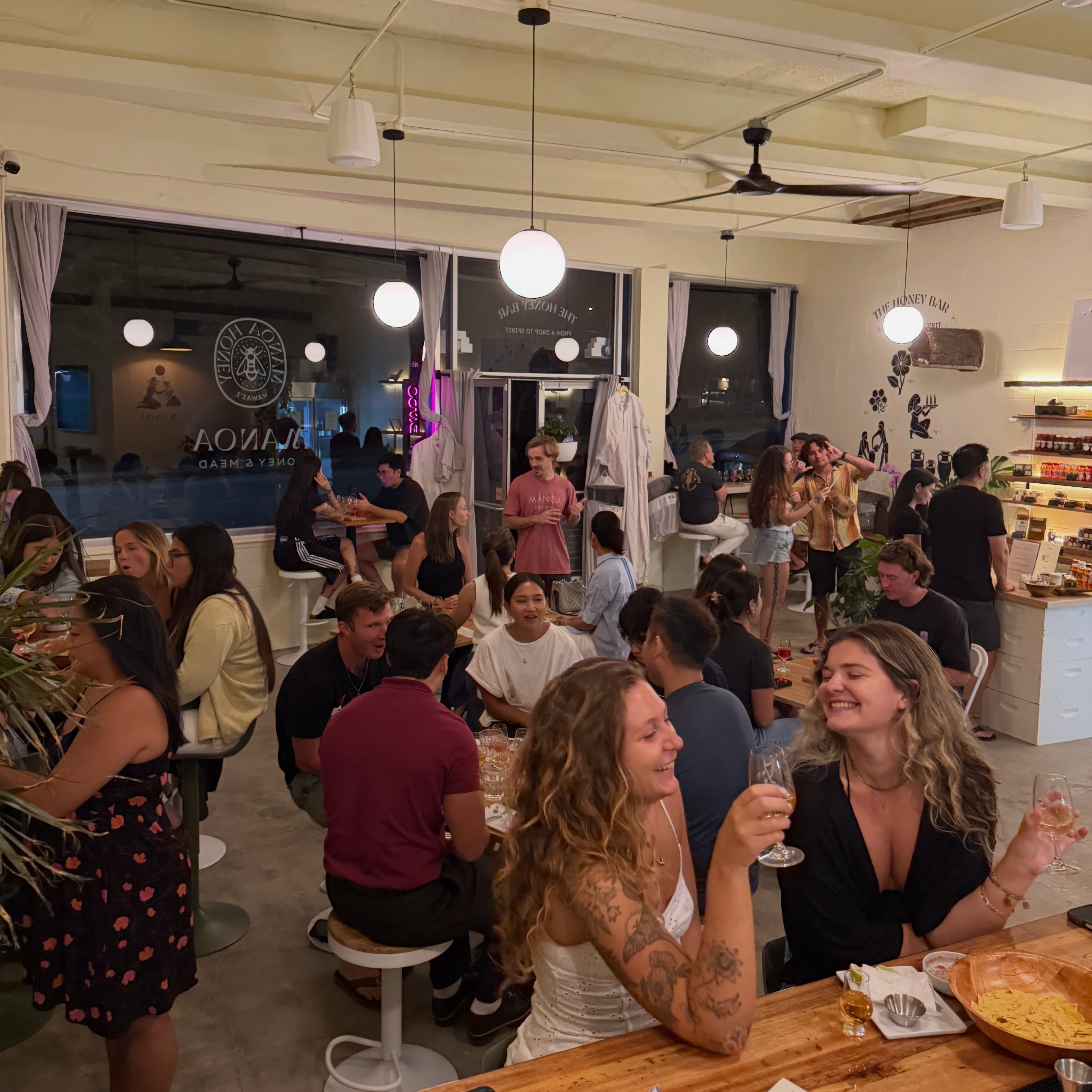 What better way to kick off the weekend then surrounded by good people, good vibes, and good drinks!
Open 12-9pm Thursday-Saturday!
Happy Hour: 12-4pm
Come see what everyone is buzzing about!