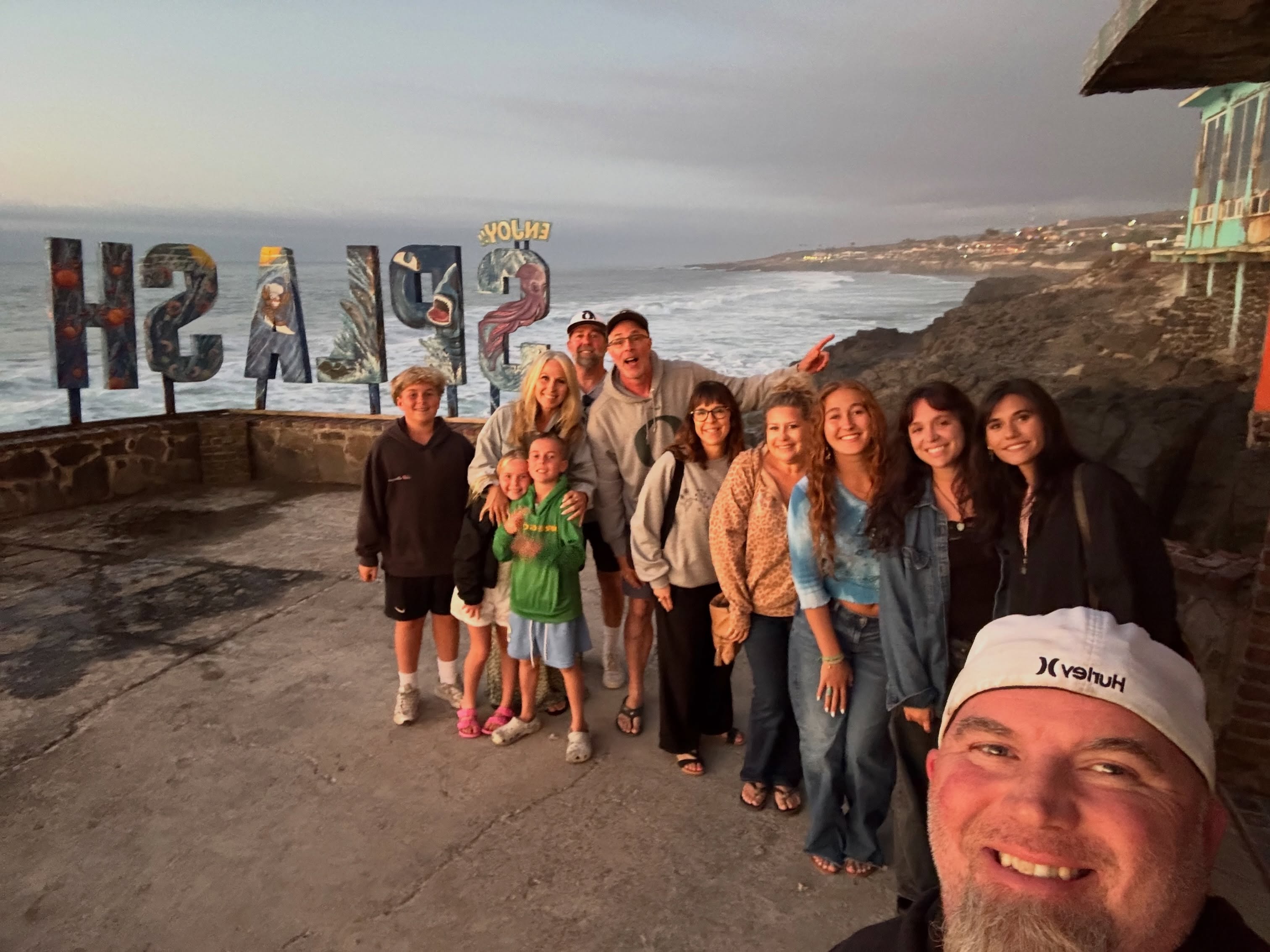 We had a great week with this group that came down to “Get to know S.O.W.”
The team helped with multiple projects on our long “to do” list as well as spending quality time with our staff and kids. We took the little ones to the zoo & all the kiddos to our nearby beach. We also visited the border wall where it meets the ocean and ate some incredible Mexican cuisine. Thank you Rian & Stephanie for winning this experience at last year’s Night of Purpose! 🙏🏼🙌🏻😀