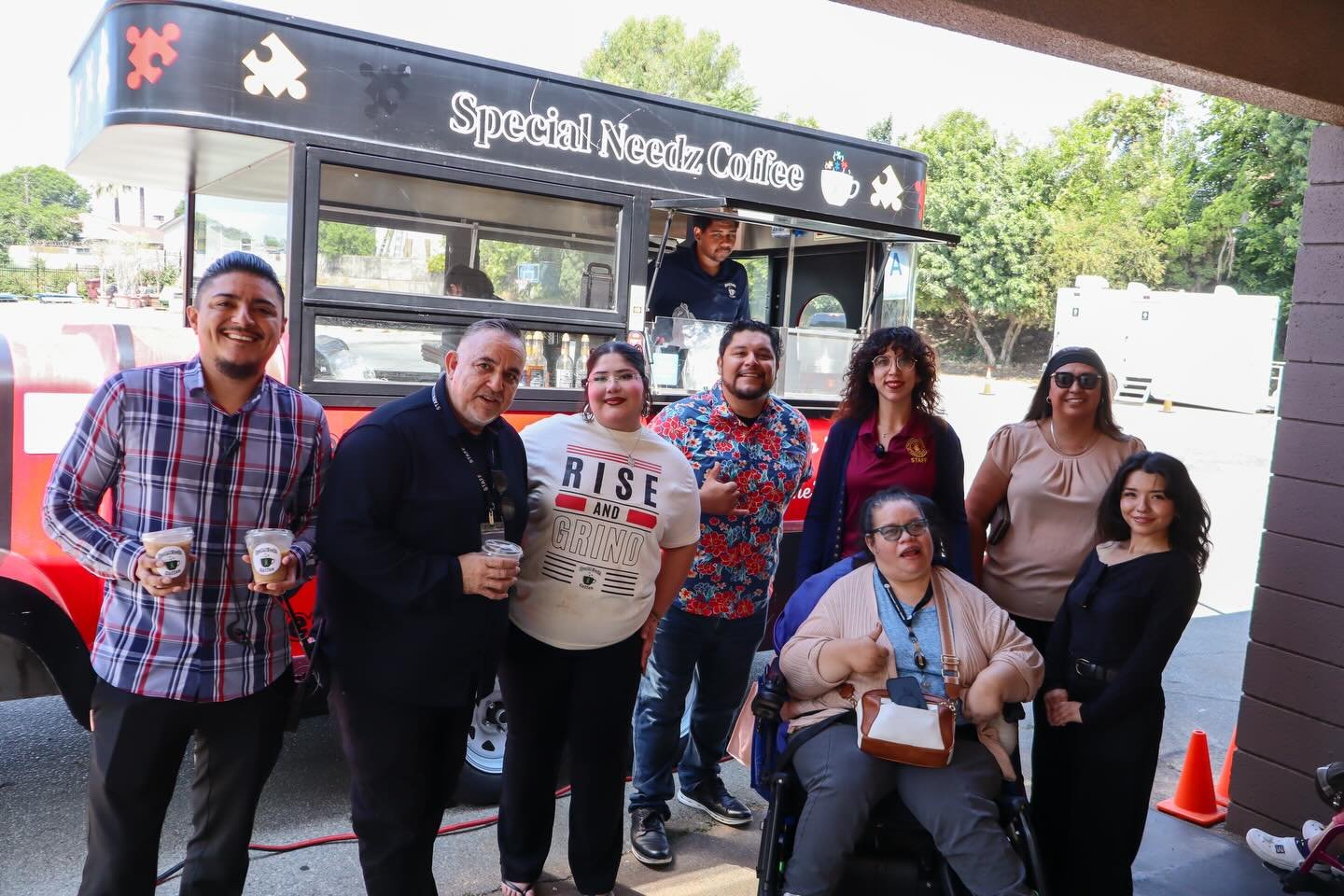 Back again, back again, back A-GAIN!
After an amazing visit and presentation and visit last week, our besties from @specialneedzcoffee are back on-site this morning, serving up delicious coffee again! We had such a great time last week! Thank you @specialneedzcoffee for coming to hang out with us again!
☕️ 😋