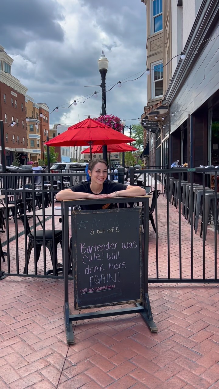 ⭐️⭐️⭐️⭐️⭐️
Come see Jaci on our brand new patio this weekend.