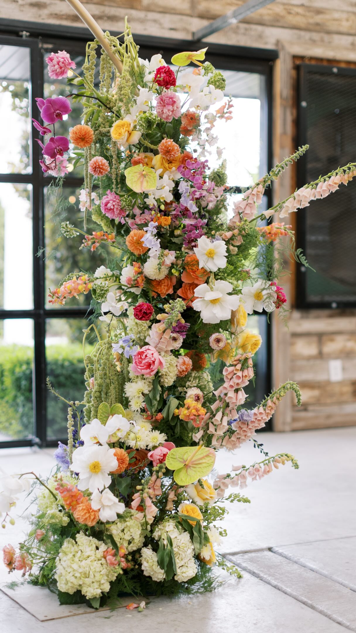 Because this style isn’t going anywhere! Funky Summer Whimsy is my new obsession. It’s a fun way to have bright pops of color, texture and incorporate unique blooms. What do you think about it!?
