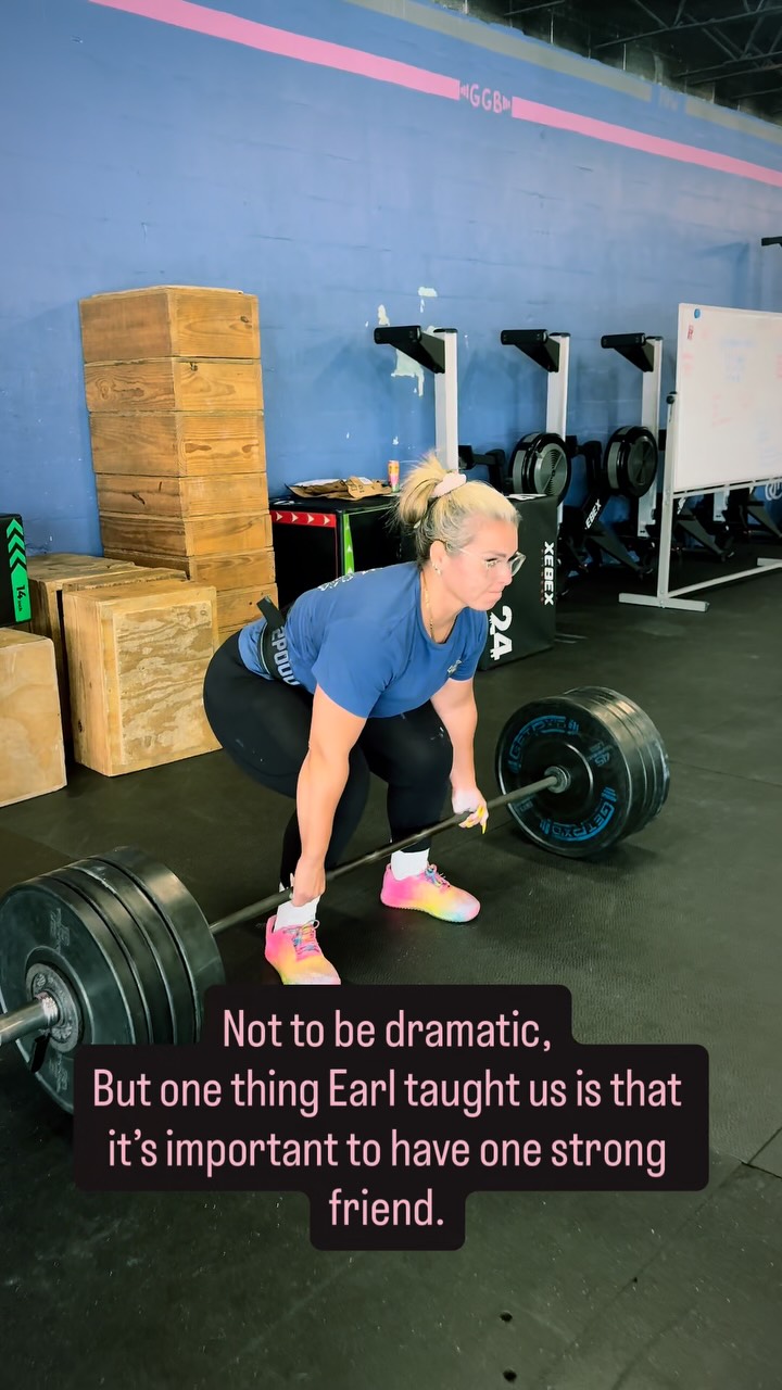 Get you a strong friend. Or even better, be the strong friend.
#girlsgonebuff #womensupportingwomen #chalmette #workouts