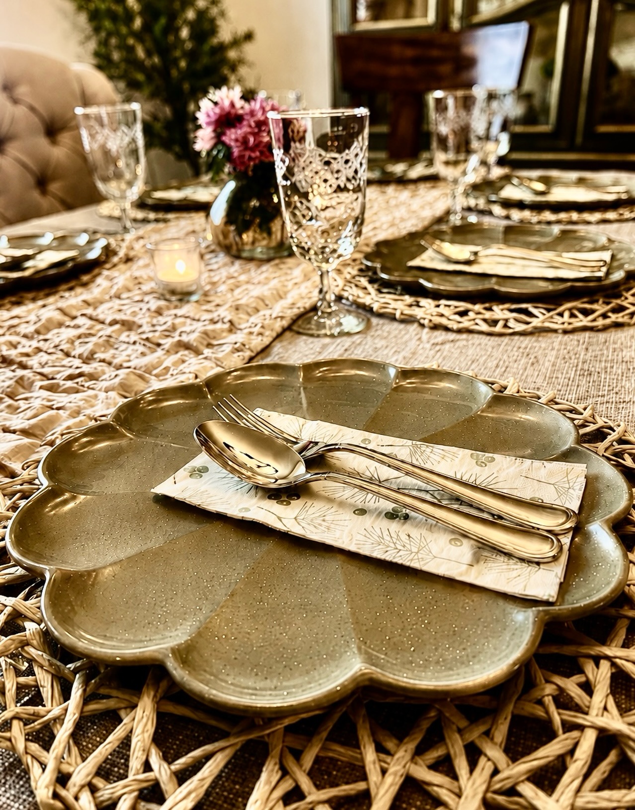 This table was set for more than just a meal. It was set to reconnect with friends we hadn’t seen in a while, share life updates, encourage one another, and simply enjoy being together.
Ironically, we were so busy catching up that we completely forgot to take pictures of the food! 😊
Maybe that’s a good reminder that sometimes the best gatherings aren’t about the perfect photos… they’re about the people around the table.
At Harmony Home Collective, we believe relationships begin at the table. ❤️🍽️
#RelationshipsBeginAtTheTable #HarmonyHomeCollective #GatherAndConnect #CommunityThroughFood