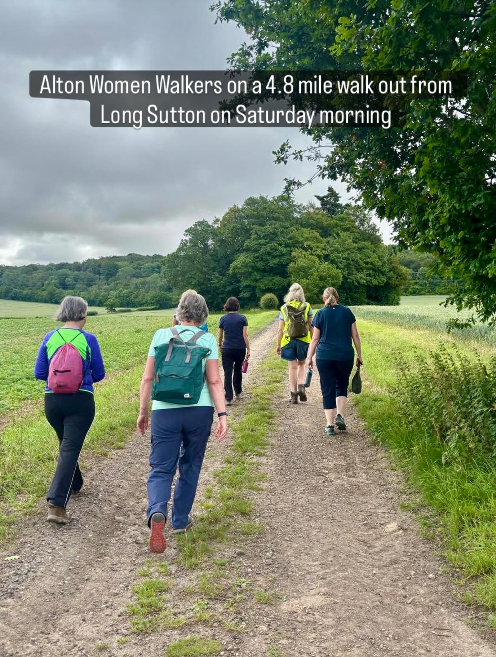Before the temperature went up 😅! Alton Women Walkers out on Saturday morning from Long Sutton on a 4.8 mile loop. AWW go out twice a month on a Saturday morning for a 5 miles-ish walk. If you’d like to find out more, go to the groups page on our website walkalton.org.uk #womenwalkers #saturdaywalks #joinme