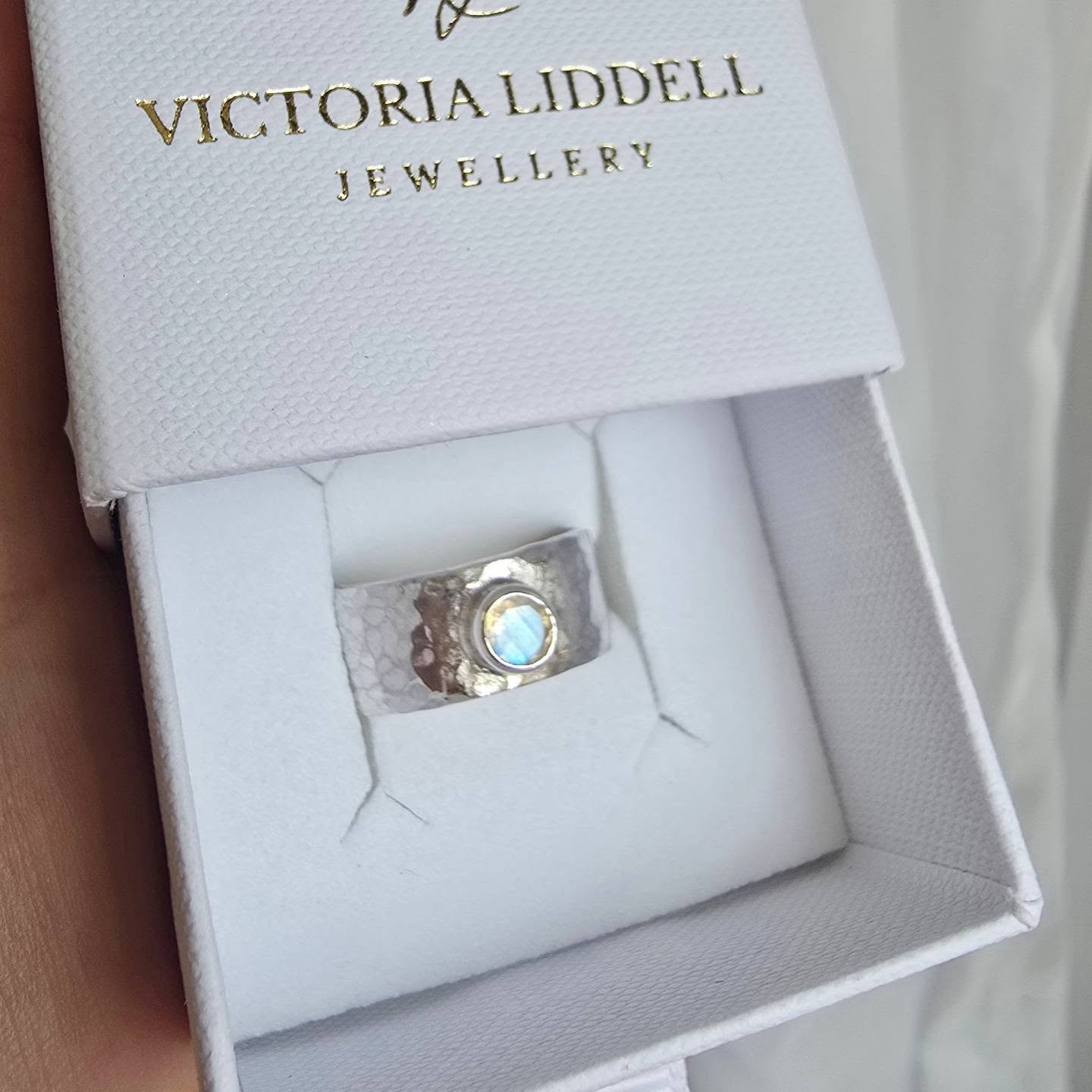 My jewellery is often described a dainty and delicate but I do enjoy making larger and chunky pieces too. Chunky silver ring with a Moonstone for June's birthstone ✨️