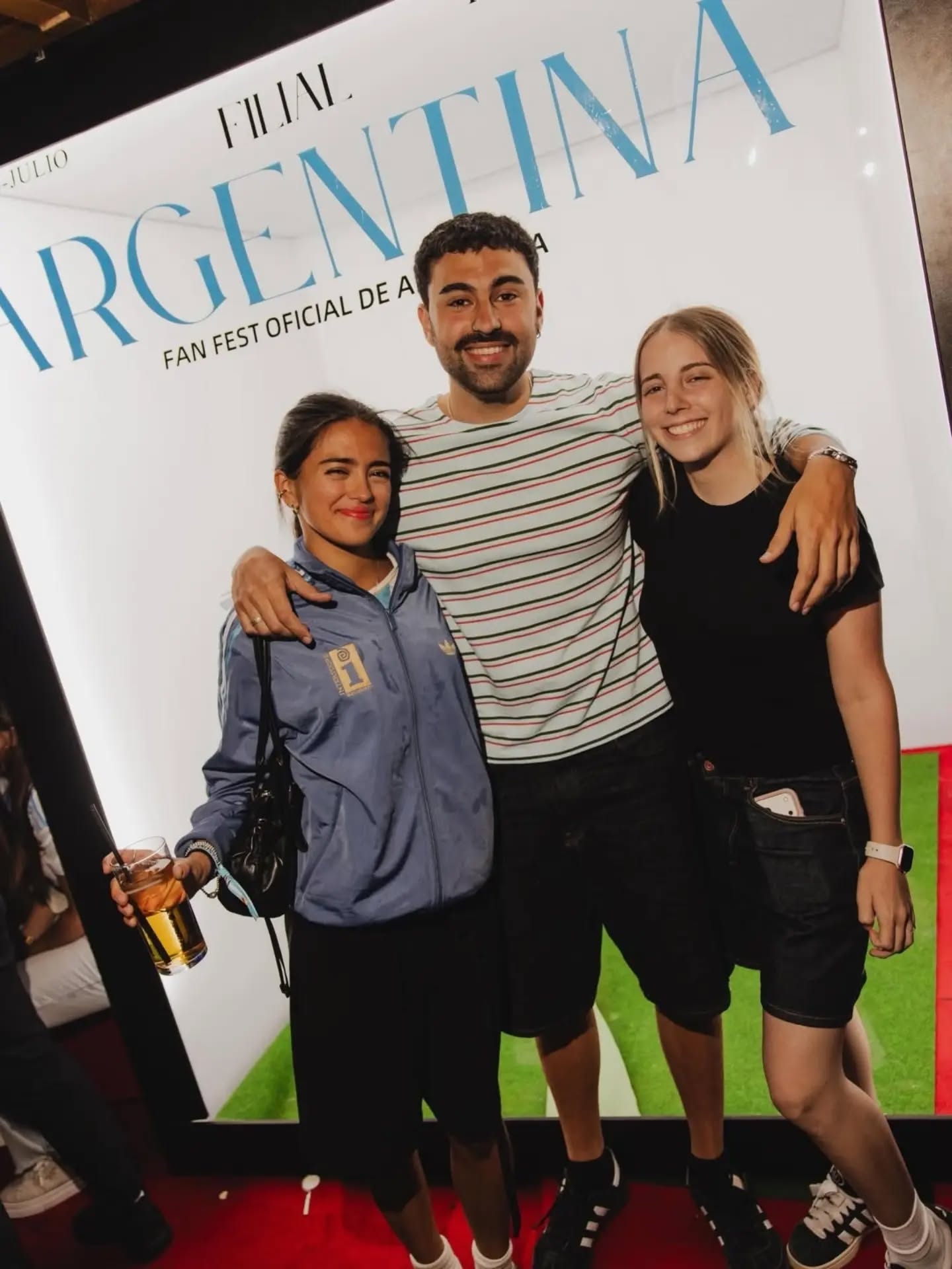 Maia Reficco with Ailu Tokman and Andrés Simon at Filial Argentina came to support their team ⚽