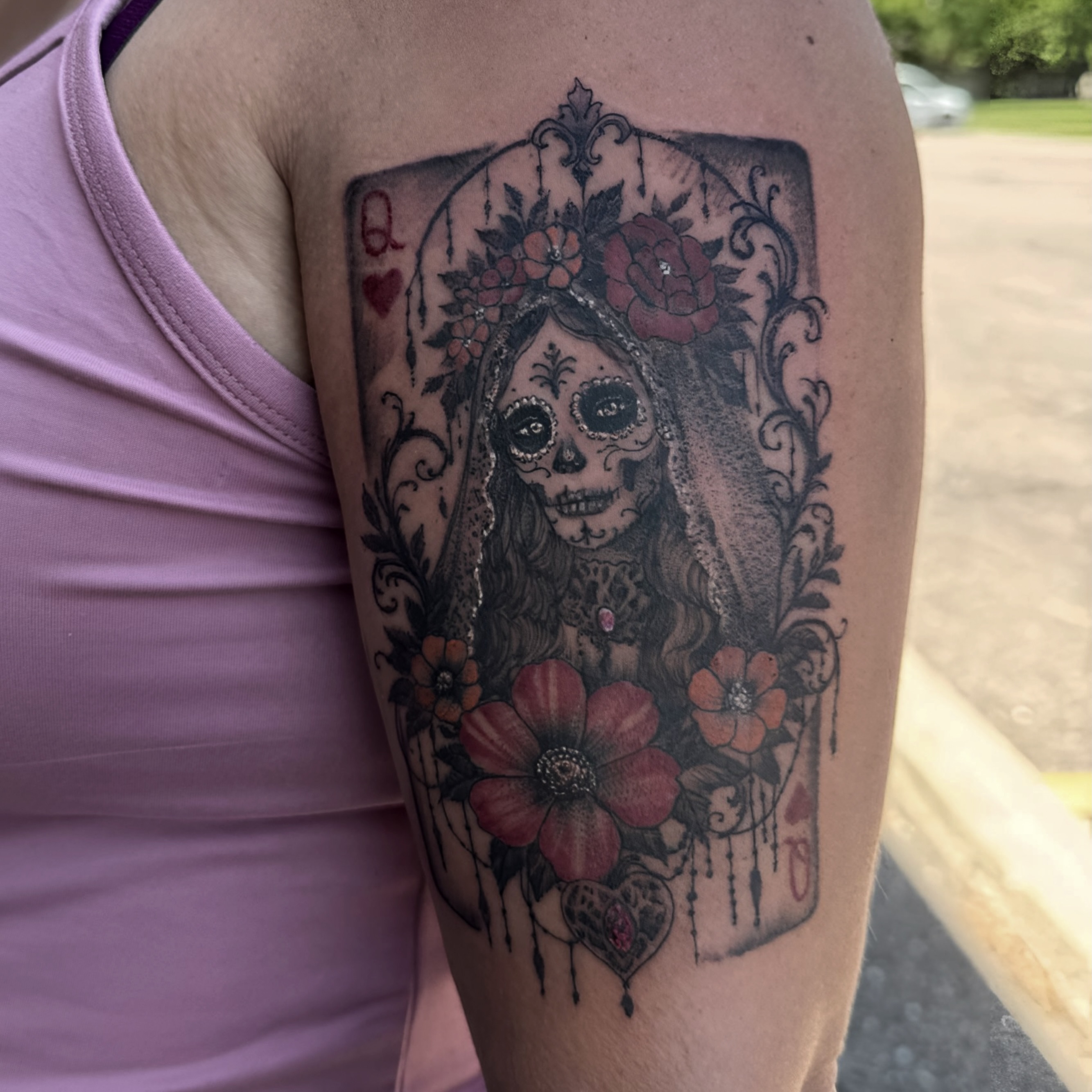 Angelic Dia de los Muertos Queen Of Hearts for Laura! Done by Jessica Beth
#diadosmuertos #queenofhearts #tattoo #ladytattooer #michigantattooers