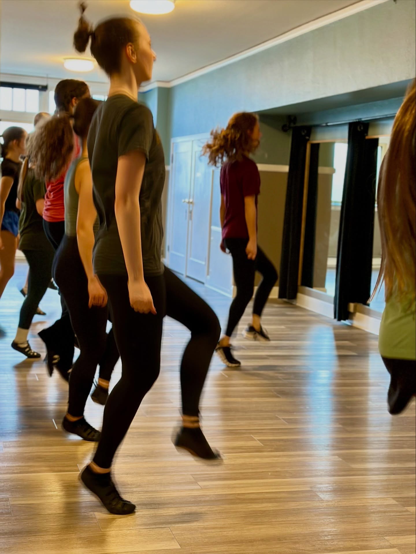 One more set of moments from our workshop with Amy Mae Dolan! 💫
#irishdancing #irishdance #riverdance #portlandor #pdxdance