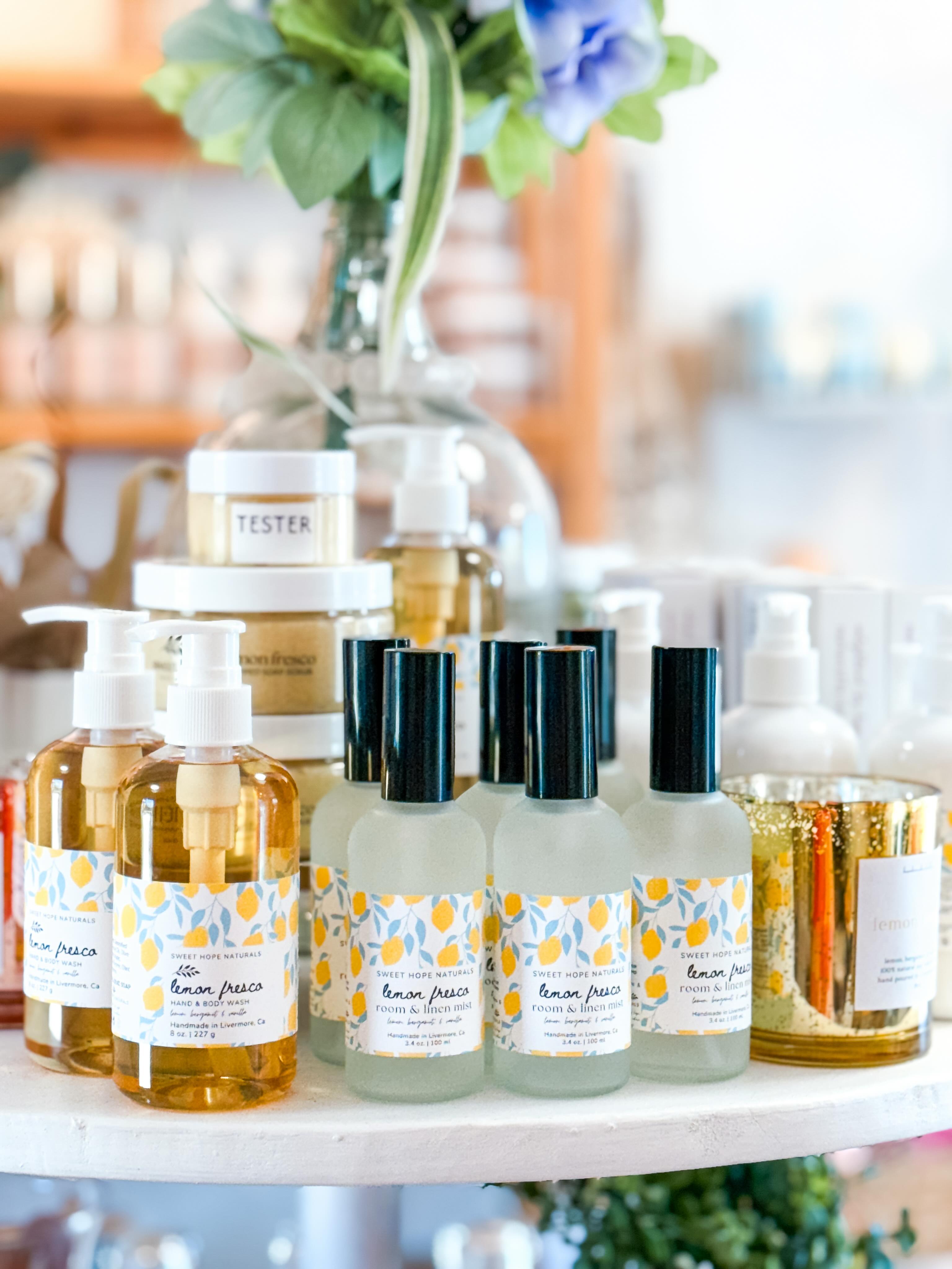 This beautiful Sunday calls for sunshine, citrus and a moment to slow down. 🍋🍸
Lemon Fresco is one of those scents that instantly lifts the mold and reminds is to find beauty in the everyday.
What’s bringing you joy today?