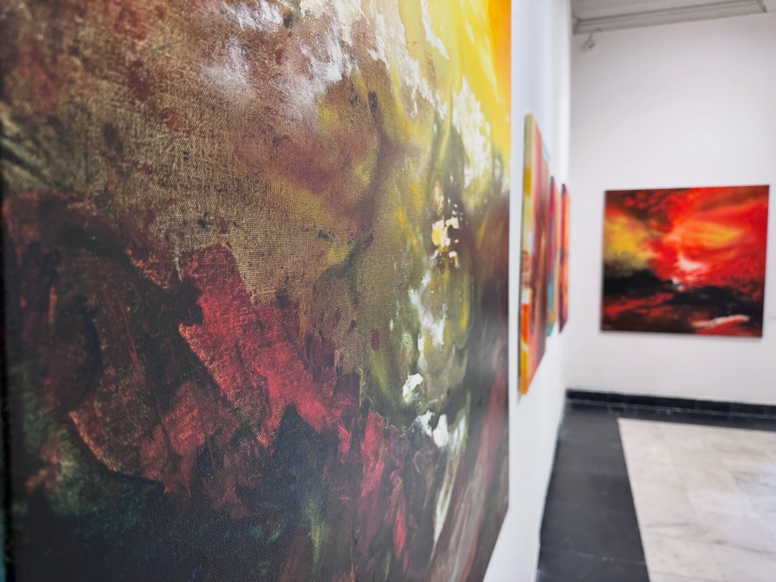 Glimpses from my recent solo show ‘Rediscovering the Sublime’ at Main Art Gallery, Bikaner House.
#artexhibition #delhiartexhibition #soloshow #contemporaryindianartist #tveshasingh