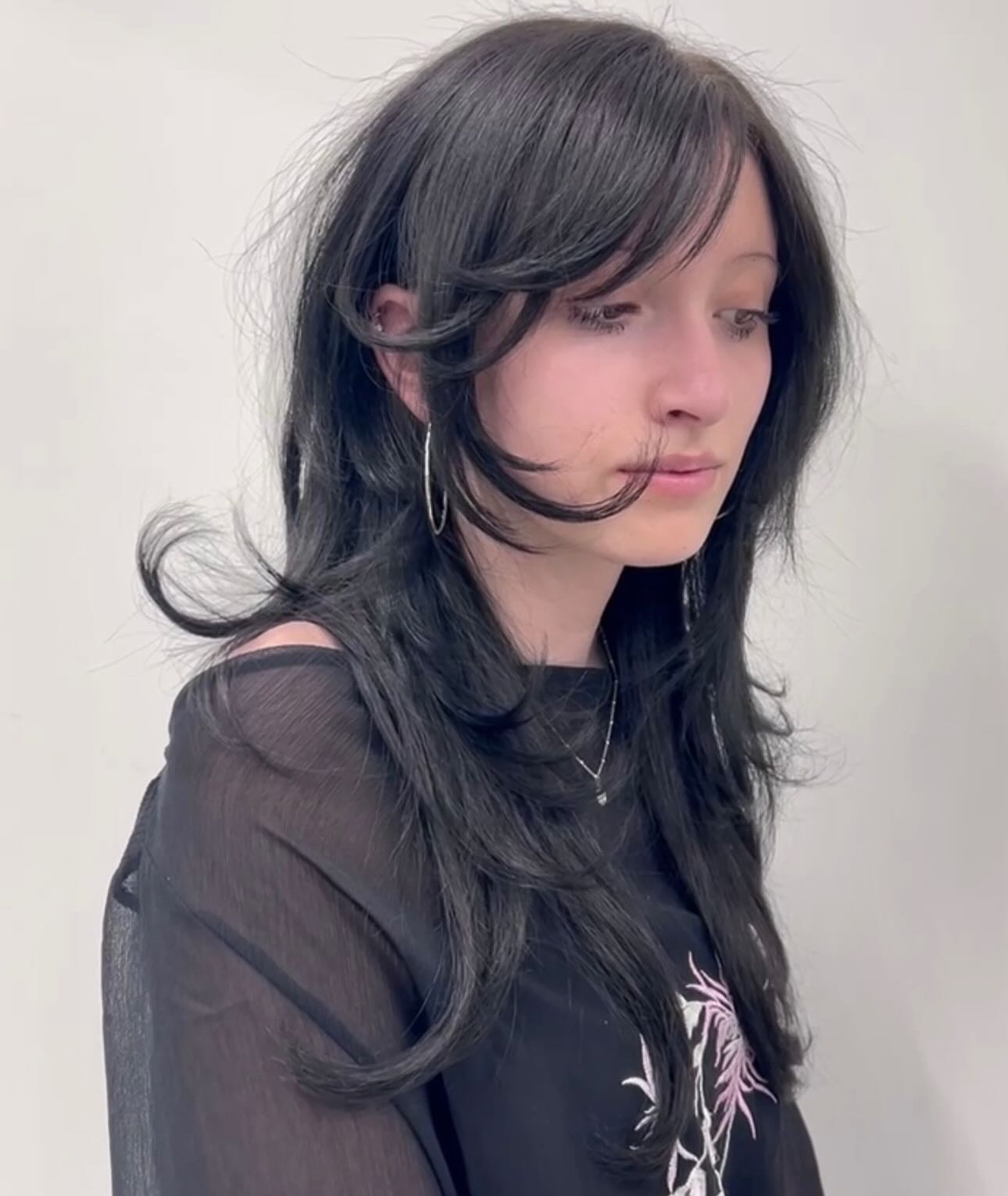 Cheeky little ear tuck pieces by @bridgetbilodeau
Ask for accent pieces right around the face and/or when you put your hair up.
#rhodeisland #rhodeislandhairstylist #alternativehairstylist #providencerhodeisland