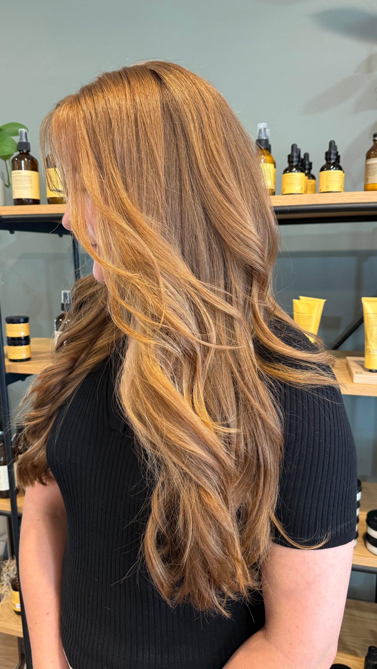 Feel like your hair’s not growing?
@itsblairlewis explains why it’s so important to get your regular trim. 💇♀️💛