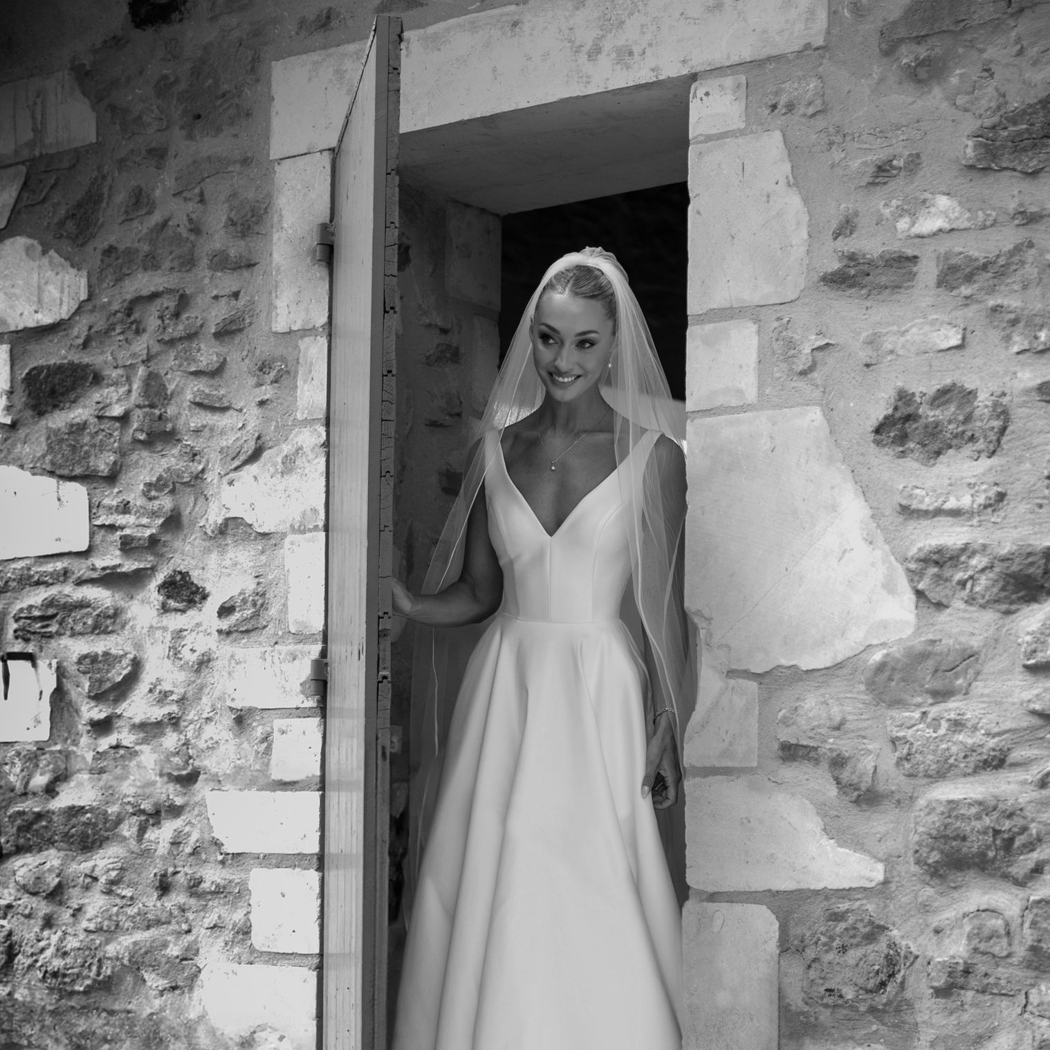 There is something truly timeless about an English wedding in Provence... 🇬🇧🤍
Jessica & Stuart chose to gather their favourite people for an entire wedding weekend, where elegance met simplicity, and every moment felt beautifully effortless.
From laughter-filled preparations to a sun-drenched ceremony, an aperitif beneath the olive trees and a dance floor that stayed alive late into the night… this is exactly what we love about celebrations at Domaine de Valbonne.
Thank you, Jessica & Stuart, for trusting us with such a beautiful chapter of your story. Wishing you a lifetime of love, laughter and adventures together.
With love,
Domaine de Valbonne
An elegant English destination wedding in Provence, surrounded by olive trees, sunshine and the timeless charm of a private Provençal estate. Provence, just as it should be.
Venue @domainedevalbonne
Bride @jlclaytonx
Wedding planner & concierge @alixprovenceweddings
Wedding day caterer & brunch @lavallerguetraiteur
Florist designer @grandbeau_studiofloral
Photographer @glenn_dunbar
Videographer @florian.jeffroy
Furniture & crockery @jani_solution_evenementielle & @pinkrabbitevent_
Makeup artist @annamcclenmakeup
Hair @choccy_tv
Stationery @charlietaylordesign and printing by @blancpepite
DJ @soundofdakota
Musicians @dimasaxo & Irina, Cyril, Arlyn
Lifeguard @eventlifeguard
Assistant wedding planner @eclatsdamour.weddingplanner
#DomaineDeValbonne #englishwedding #britishwedding #destinationweddings #weddingweekend #provencewedding #luxurywedding #frenchweddingvenue #elegantwedding #weddinginprovence #justmarried #britishbride #provence