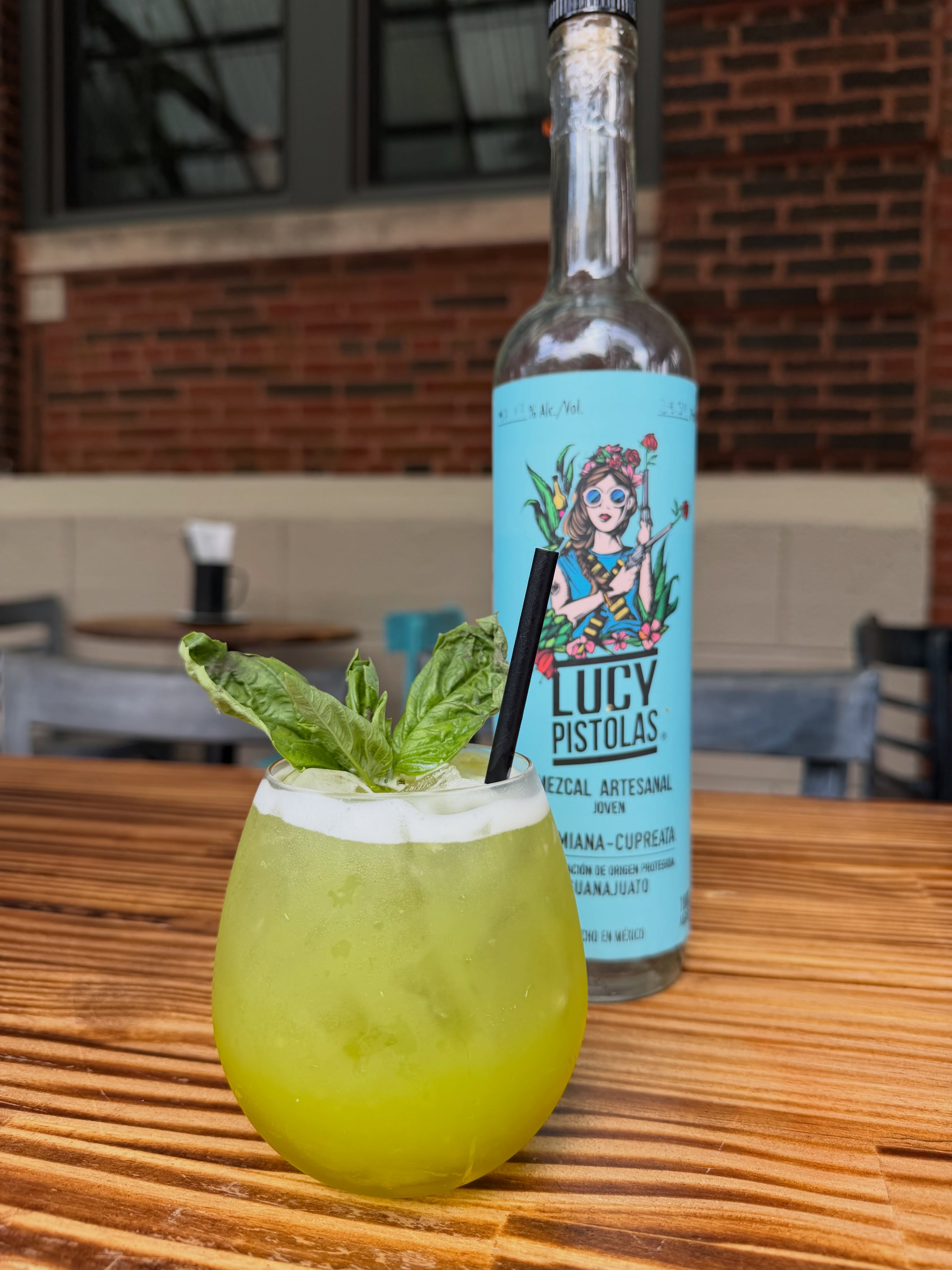 ☀️🚨NEW summer cocktail alert 🚨☀️
Say hello to the PISTOLERO cocktail.
A que no puedes probar solo uno. 💚
Available now!
#newcocktail #lucypistolas #tacosandmezcal #ravenswoodchicago #mexicanrestaurant