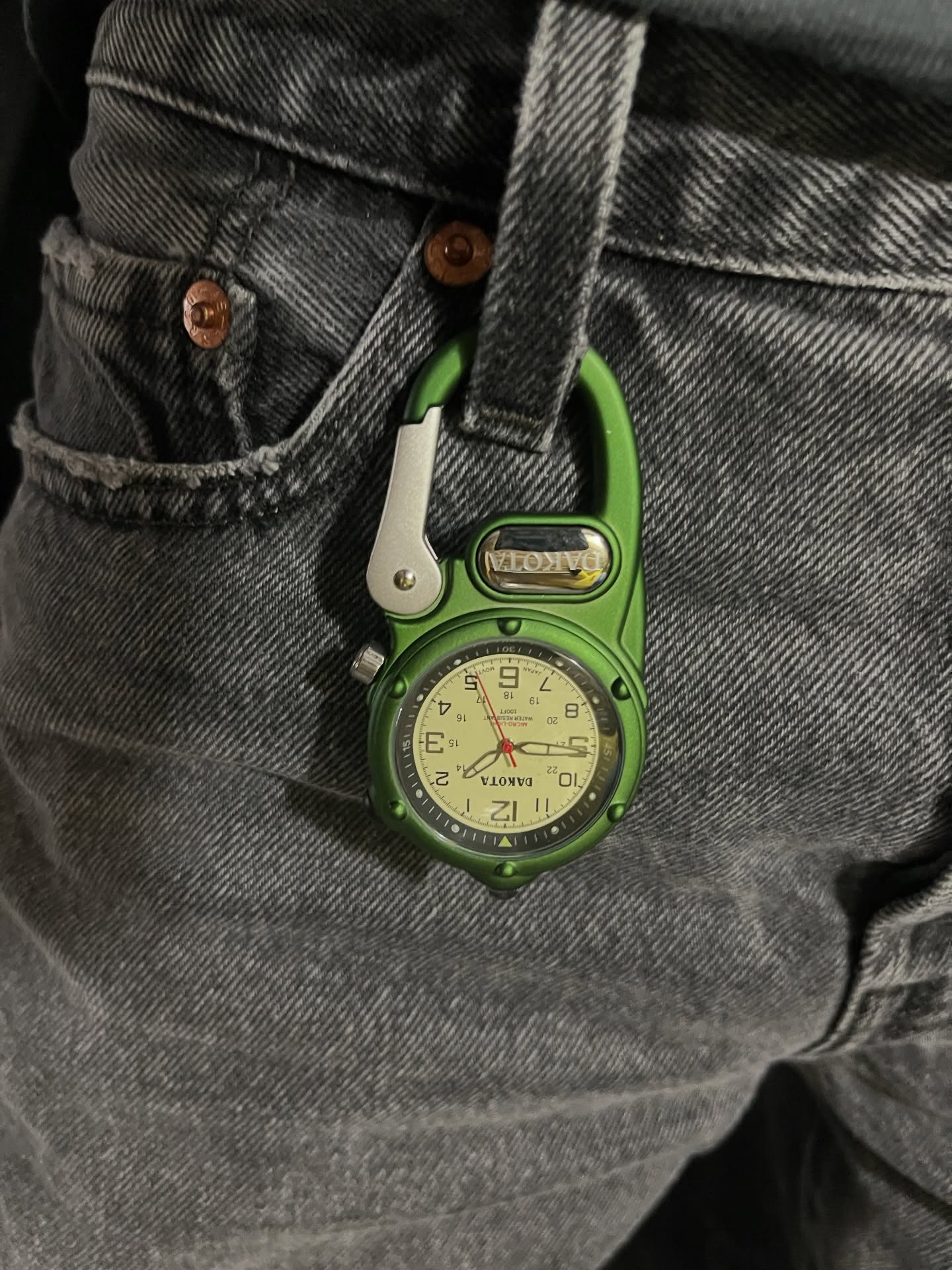 A variety of options and colors to match your style 😎
#watch #dakotawatches #watch