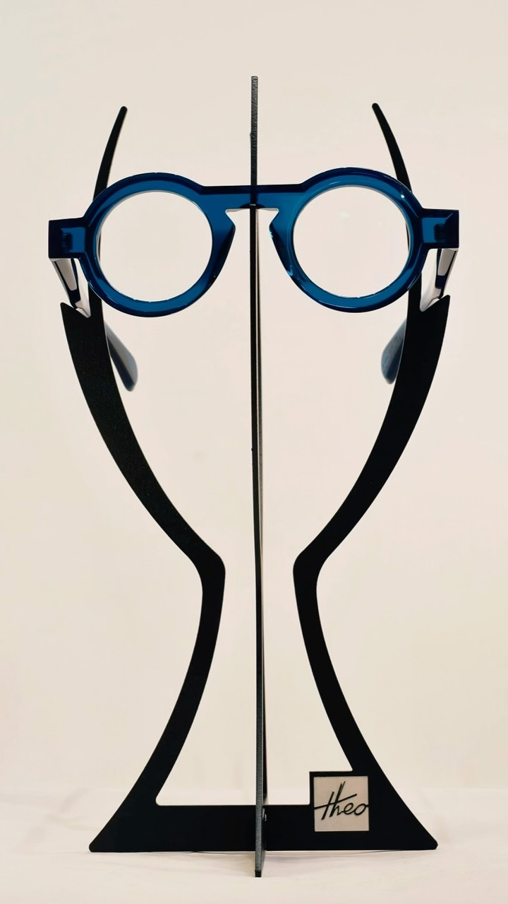 👓 La famille s’agrandit…
Theo Eyewear rejoint notre sélection de créateurs avec ses montures audacieuses, colorées et pleines de personnalité.
📍 Une collection rare, disponible exclusivement chez Les Belles Mirettes à Wambrechies
#theoeyewear #opticiencreateur #lesbellesmirettes #wambrechies #lille