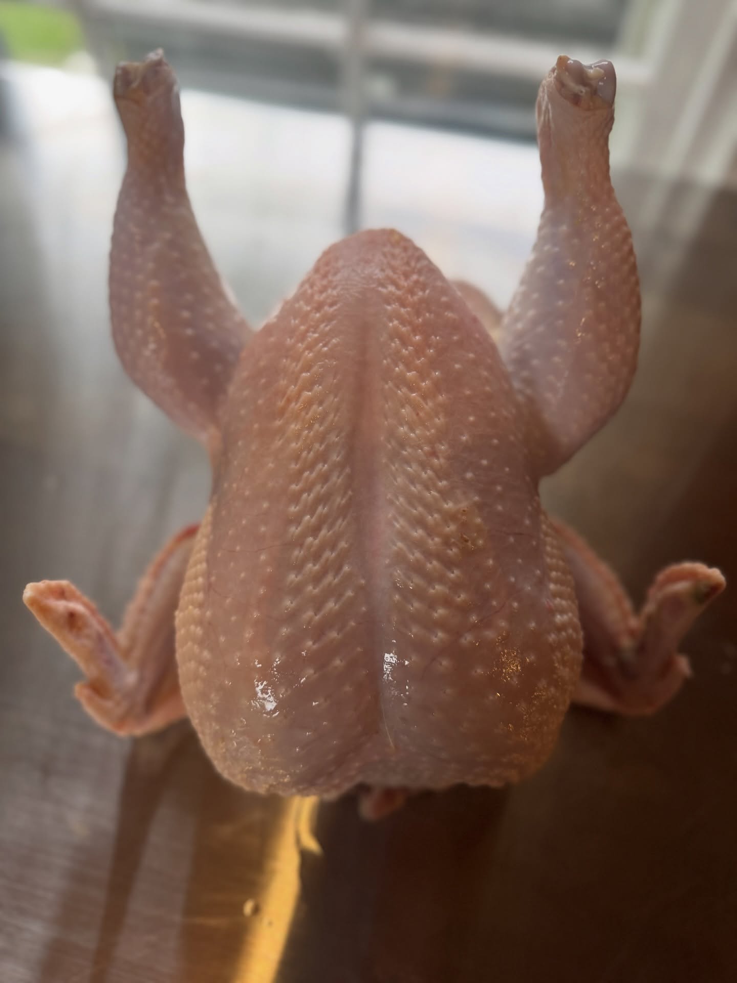 There is nothing better than a whole chicken to impress dad with your cooking skills this Father’s Day! Find them today @saratogafarmersmarket & @gffarmersmarket
#fathersdaygiftideas #farmersmarkets #supportlocal