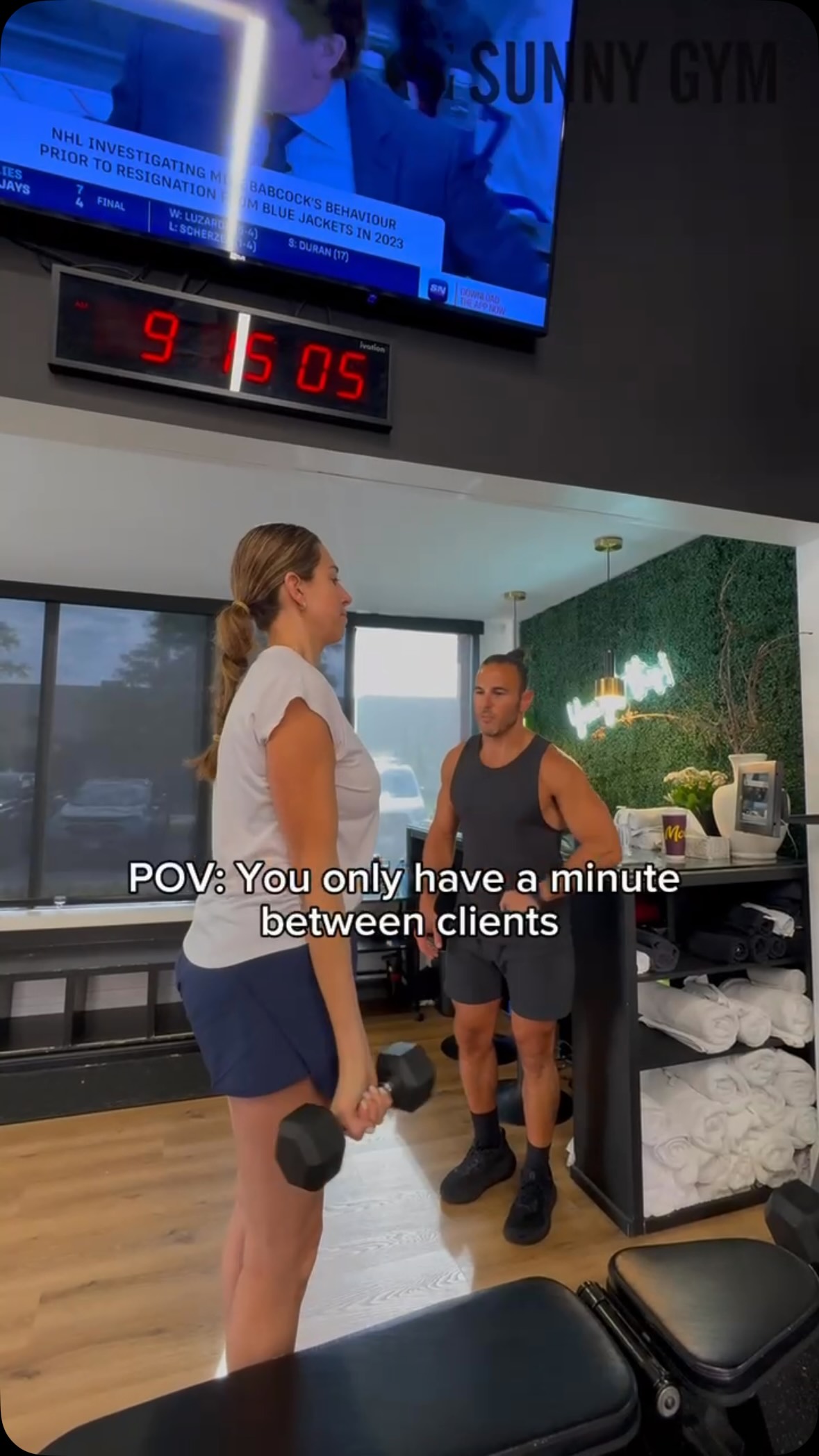 Trainer life: when you have a minute between clients and somehow need to refill your water bottle, answer 3 texts, clean equipment, do the laundry, throw the garbage out, eat half a protein bar, and pretend you’ve got your life together.
That minute hits harder than the workout.
#PersonalTrainerLife #GymHumor #TrainerProblems #FitnessCoach SunnyGym