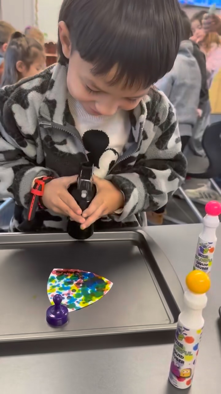 Movie Box Transportation unit has been a BLAST. I am so exited to wrap up the remaining lessons.
We have been exploring air, land and water transportation. This initiative really helped my littles get hands on exploration time to create memorable art pieces. Because I do teach in Spanish, it’s really helpful to have tactile learning experiences to foster a learning of the language.
@moxieboxart
🙏💚💜 Ms. Giselle
#moxieboxart #teachersofinstagram #tkteacher #maestras #maestrasbilingües transportationunit