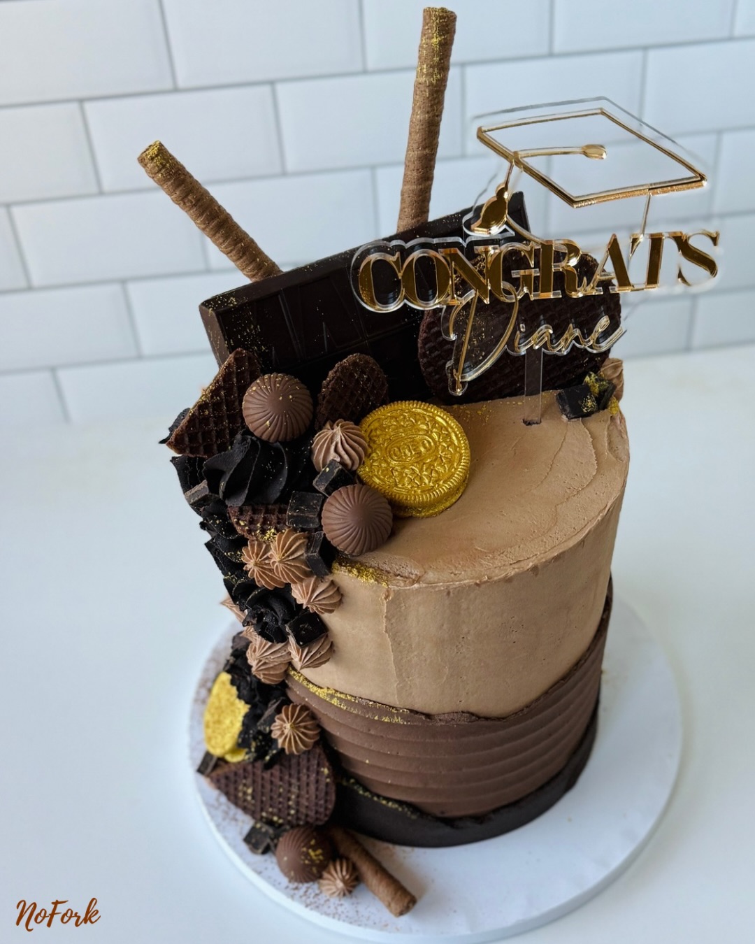 Dad & Grad season is officially a wrapđ¨đťđâŚno surprise our favorite order of the bunch was an all chocolate cakeđ¤¤đŤ
Congrats to all the grads! đŠđťâđ
Hug to all the dads! đ
#nofork #celebratingmadeeasy #eatwithyourhands #noutensilsrequired #BYOF