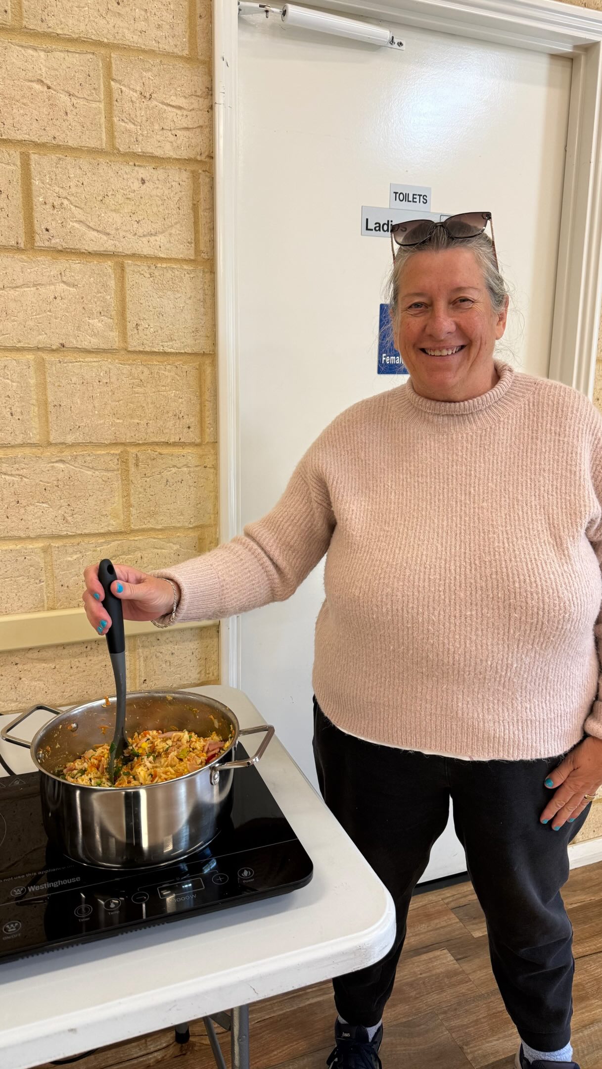 🍚 FRIED RICE with Shared Spoon 🍚
This month we tried a classic winter warmer - fried rice! It was way easier than we were expecting, and reviews were through the roof from our team of chefs.
#NDISAustralia #DisabilityWA #AlliedHealth #SupportWork #CookingClass