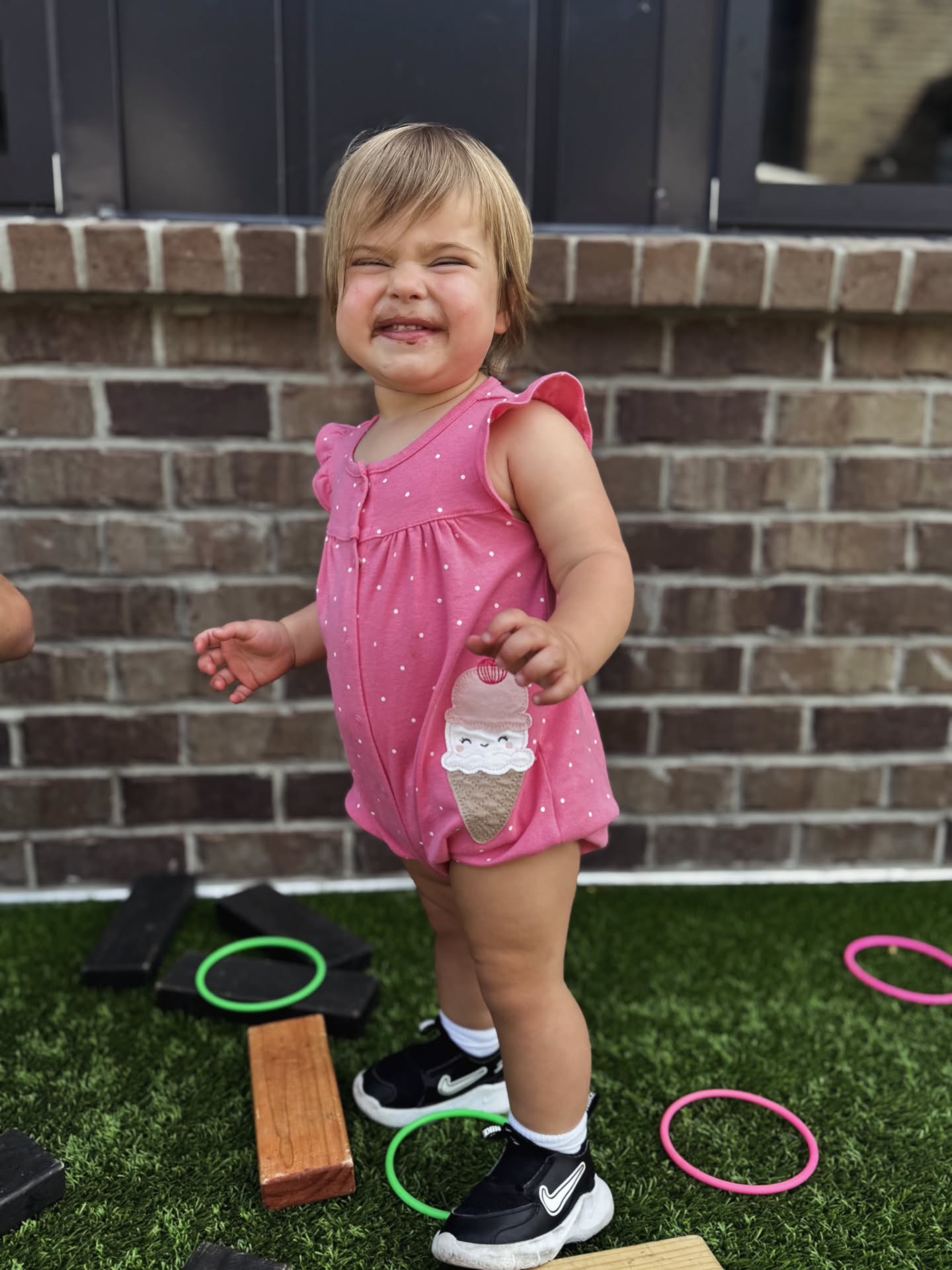 The kiddos are all smiles when it comes to ice cream and friends! Enjoy a scoop and let the littles explore our play areas at both locations! Don't we have the cutest guests?! 😍
South Knox- 106 E Young High Pike, Knoxville
Mon-Thurs (12p-9p)
Fri-Sat (12p-10p)
Closed Sunday
Belltown- 4523 Market Bell Way, Powell
Mon-Thurs (12p-10p)
Fri-Sat (12p-11p)
Sunday (3p-9p)
#Knoxville #knoxfood #knoxvilletn #knoxlocal #knoxeats