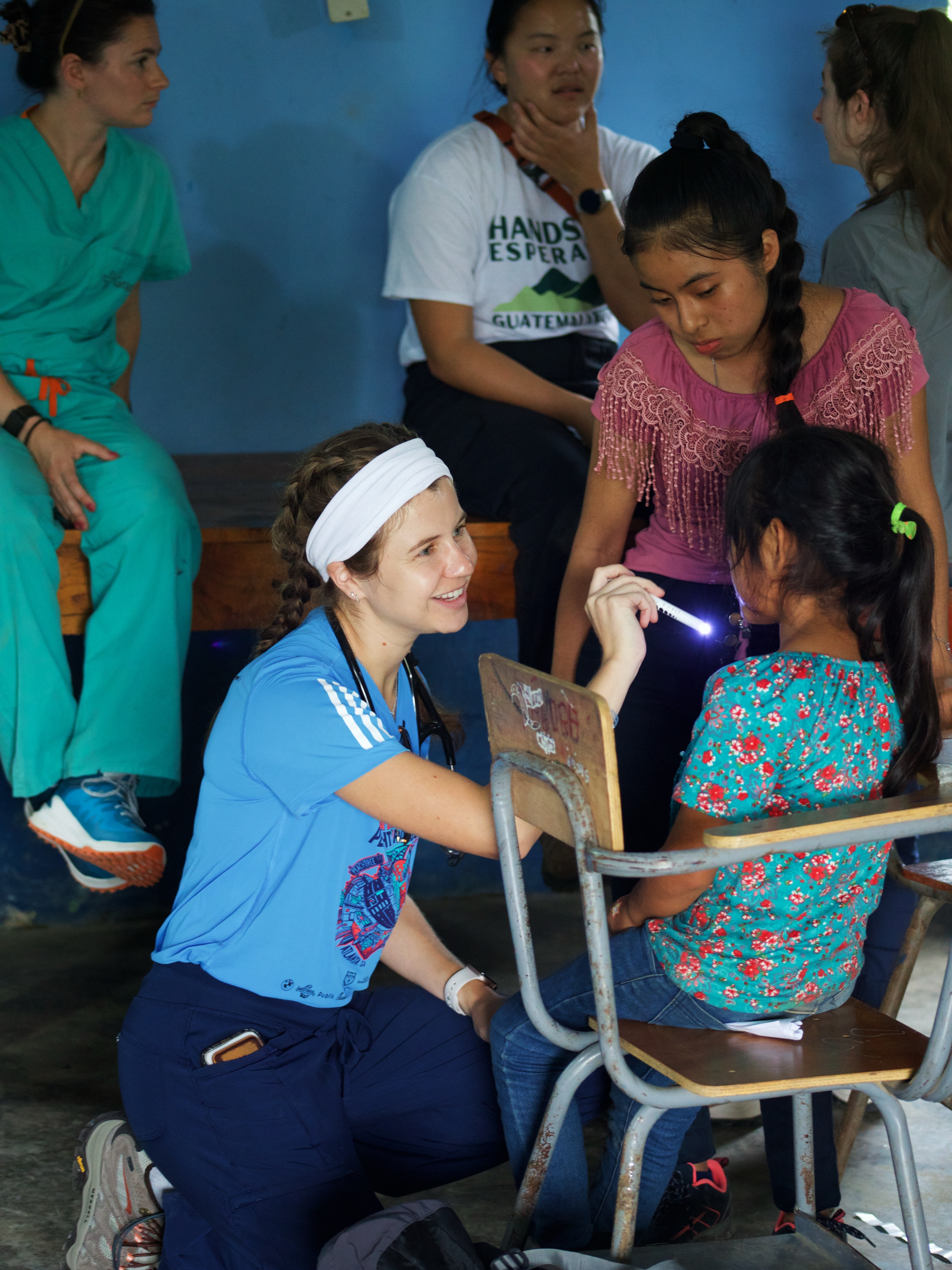 The Hands of Esperanza and South College Atlanta Class of 2026 wrapped up an unforgettable week of clinic service. Together, we had the privilege of caring for nearly 500 patients.
Grateful for every patient, every lesson, and every hand that made this experience possible. 💙🩺✨
BIG thank you to @livingtoserve_avis for all you do coordinating these trips with us! We could serve the beautiful people of Guatemala without you!
#Esperanza #SouthCollegeAtlanta #ClassOf2026 #ServiceThroughHealing #FutureHealthcareProviders