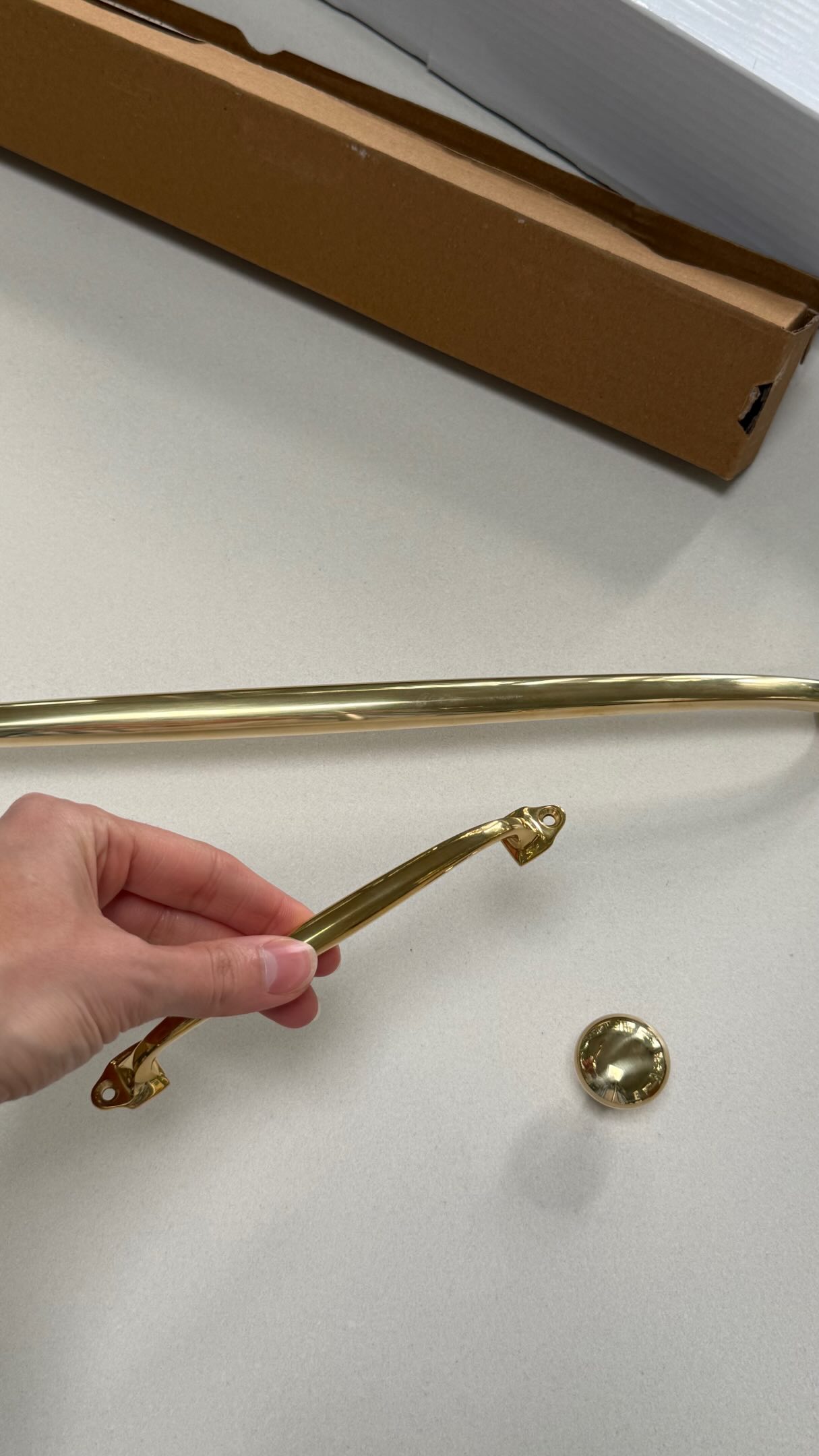 My kitchen faucet and hardware have arrived, and I’m in love!!!
You guys know that I love mixing metals, so for my faucet I went with a polished nickel finish on this beautiful @perrinandrowe bridge faucet, and an unlacquered brass finish for all of the cabinet hardware from @traditionhardware 🤍
I can’t wait to see how these pieces add character and charm to my kitchen renovation, happening so soon! Stay tuned for more