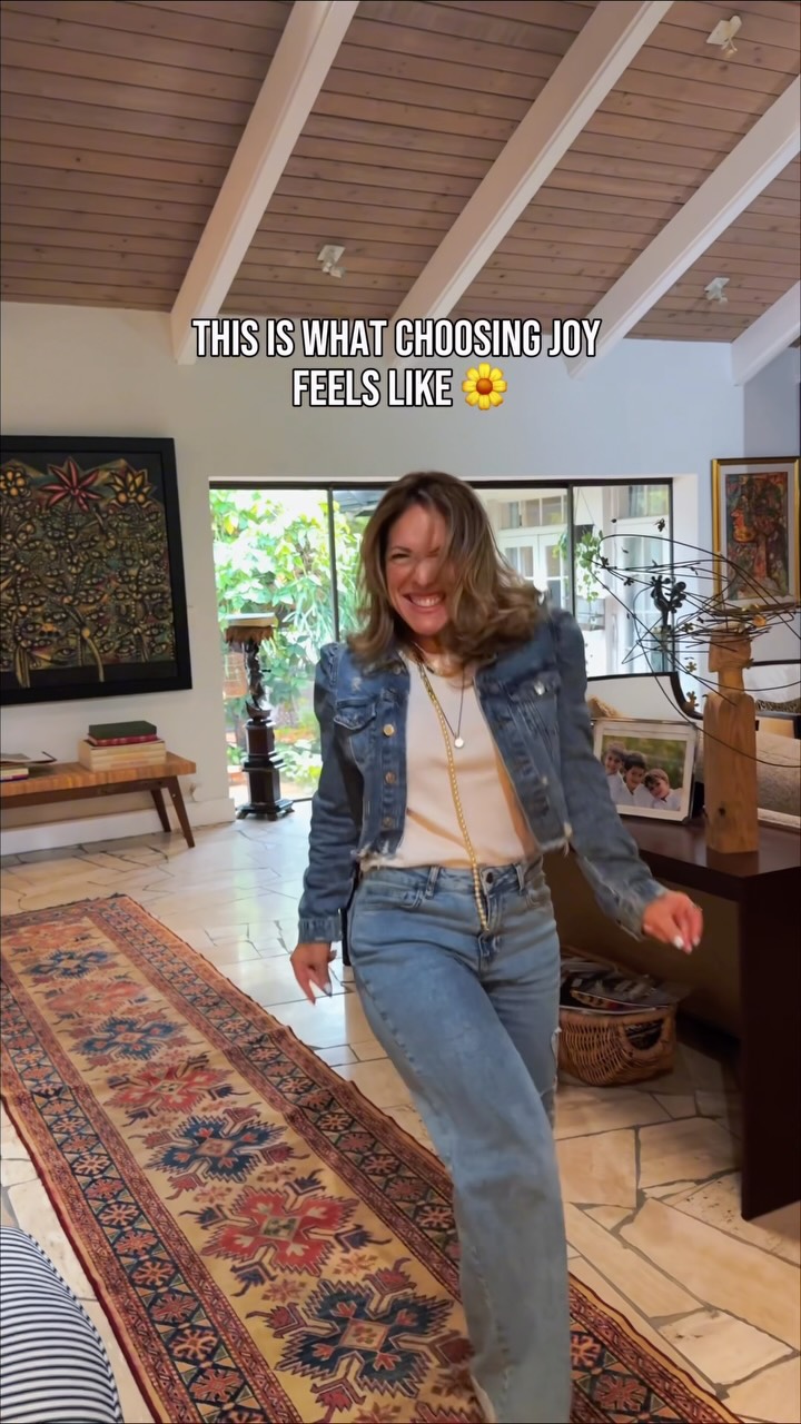 What if every Friday this summer, something joyfully curated landed in your inbox, just for you?
🌼
I’ve been working on something I’m really excited to share…It’s called Daisy Delights, my new weekly newsletter dropping every Friday all summer long.
🌼
Five editions, five surprises. Here’s a little peek at what’s coming your way:
🌼
A curated playlist to set the mood, affirmation wallpapers to keep you grounded, a Miami summer bucket list, a reflection journal to slow you down, and a celebration checklist because you deserve to mark the moment.
🌼
Your first Daisy Delight Drop is already cued up and ready to be delivered directly to YOU!
🌼
Get in the summer mood …link is in bio and I’ll see you in your inbox every Friday 🌼
#daisydelight #fridayvibes #summerplaylist #danceislife